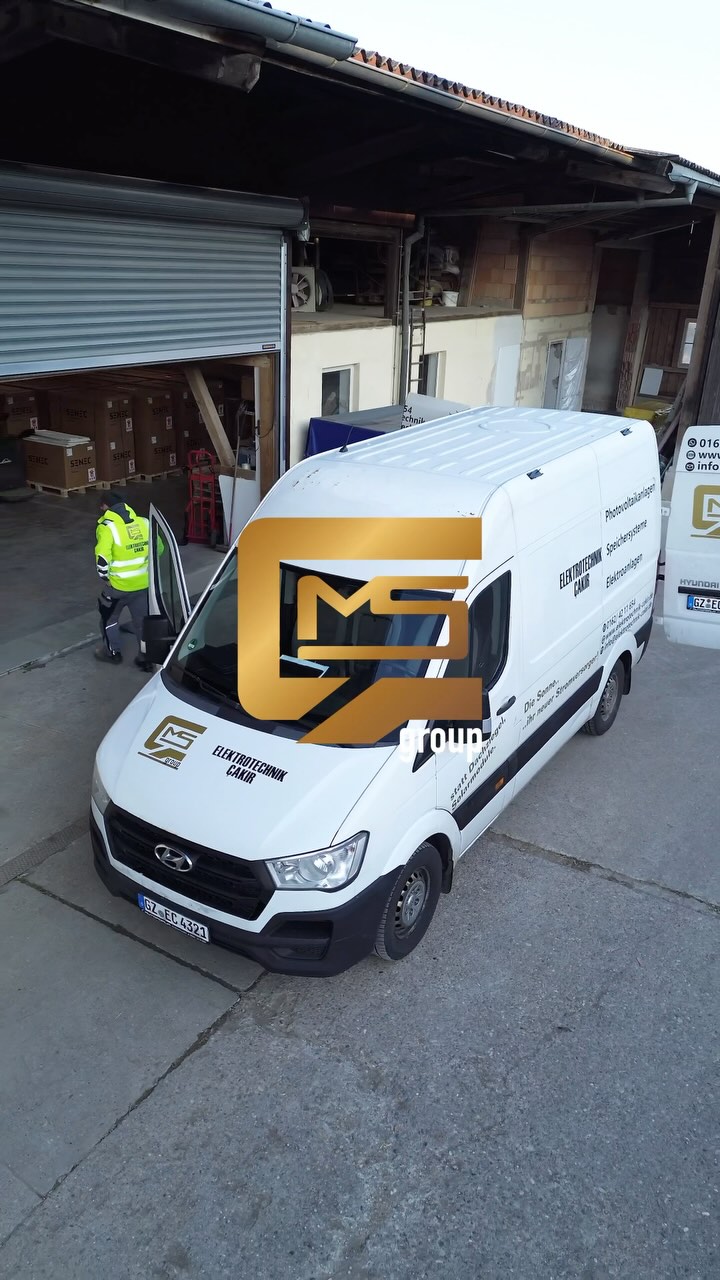 🔋 Energie für die Zukunft – Batteriespeicher-Tausch bei unserem Kunden! 🔋
Heute haben wir einen alten Batteriespeicher durch ein modernes, effizientes Modell ersetzt. ✅ So sichern wir eine zuverlässige Energieversorgung und maximale Unabhängigkeit für unsere Kunden!
🌞 Unser Service für Sie:
✔️ Installation & Wartung von PV-Anlagen
✔️ Austausch & Optimierung von Batteriespeichern
✔️ Nachhaltige Energielösungen für Ihr Zuhause
💡 Sie möchten auch Ihre Stromkosten senken und unabhängiger werden? Kontaktieren Sie uns! 📩
___
#ElektrotechnikCakir #PVAnlage #Batteriespeicher #ErneuerbareEnergien #Energiewende #Nachhaltigkeit #Handwerk