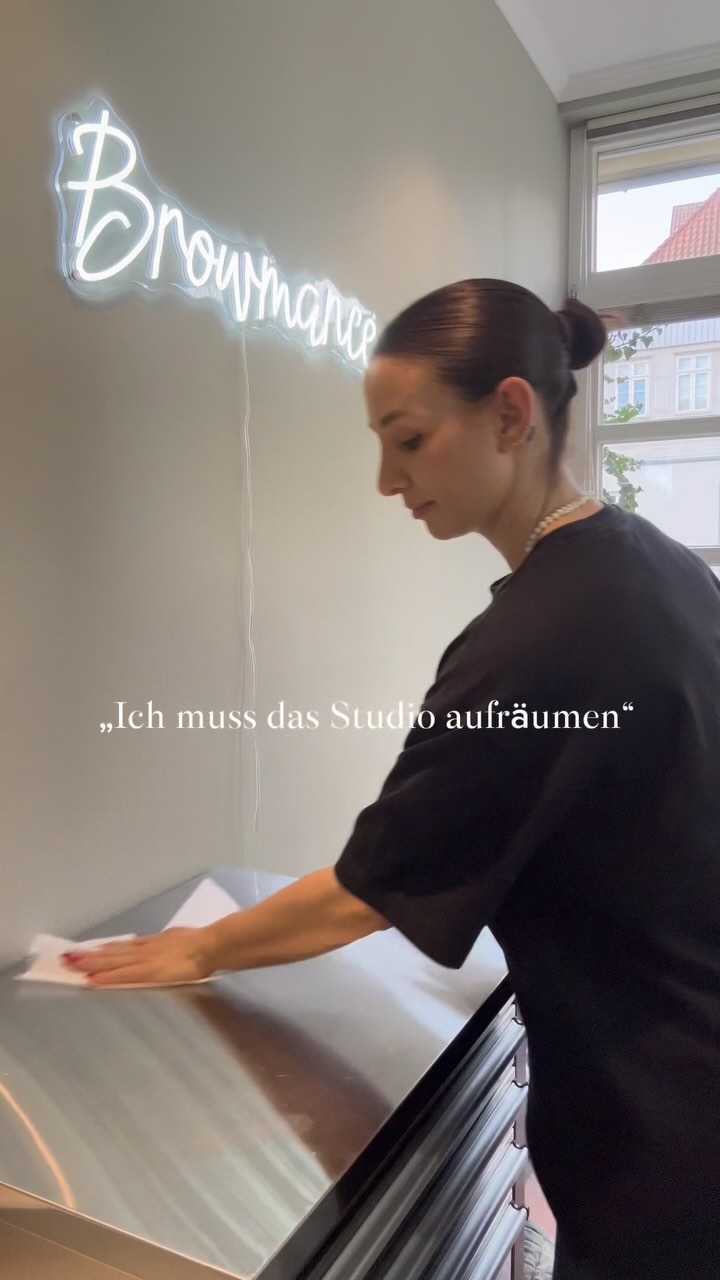 Für alle, die überlegen, den nächsten Schritt zu gehen: Träume fühlen sich erst verrückt an – bis sie Realität werden. Trau Dich! ♥️
#traudich #selbstständig #studioblueneburg #beauty #business #businesswoman
