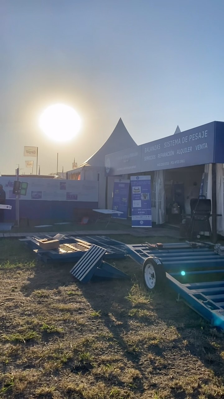 Un pequeño resumen de los que fue la ExpoActiva 2025 en Mercedes, Soriano.
Gracias a todos los que nos visitaron en nuestro stand y gracias a nuestro equipo por siempre dar lo mejor 💪⚖️
#balanzas #nqf #uruguay #scales #industriauruguaya #iso17025 #pesaje #expoactivanacional #iso90012015