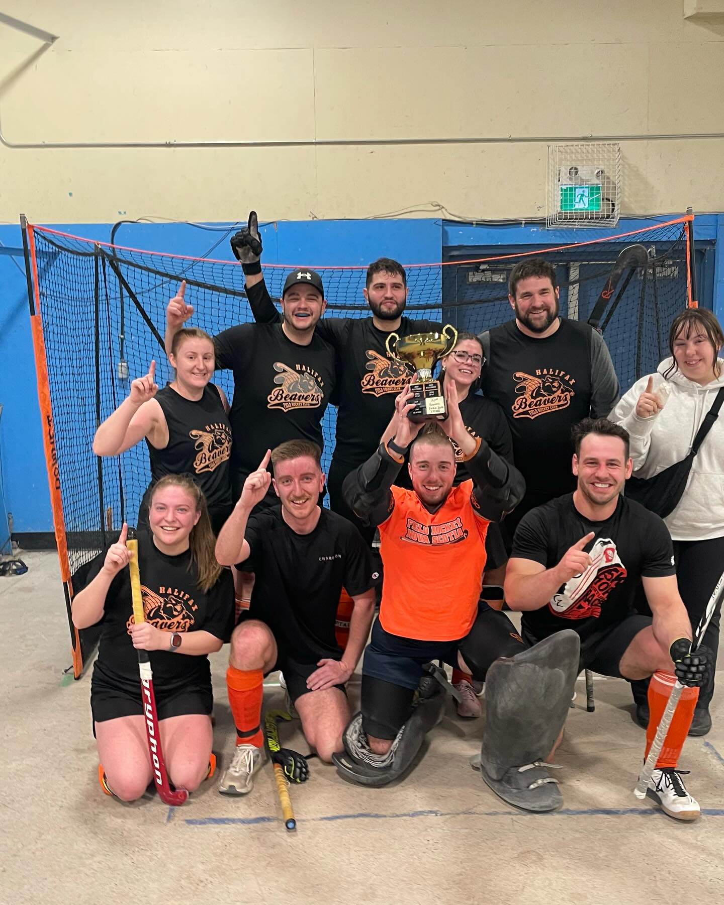 It was an exciting day of playoff finals to wrap up another great year of indoor mixed league!
The Beavers 🦫 came away with a decisive 12-3 win and the trophy!🏆
Second place went to the Dragons 🐉🥈
The Bronze medal game had plenty of action and the Sharks 🦈 prevailed over the Privateers 🏴☠️ 5-3.
🏆 League Top Scorer went to Ghassan Hamam with 21 goals in the regular season.
Thank you to umpiring coordinator Ali Mahmood, Umpires, statistics coordinator Pat McMahon, league organizer Ghassan Hamam, team captains, volunteers, and fans for making this another great season! 💕🏑
