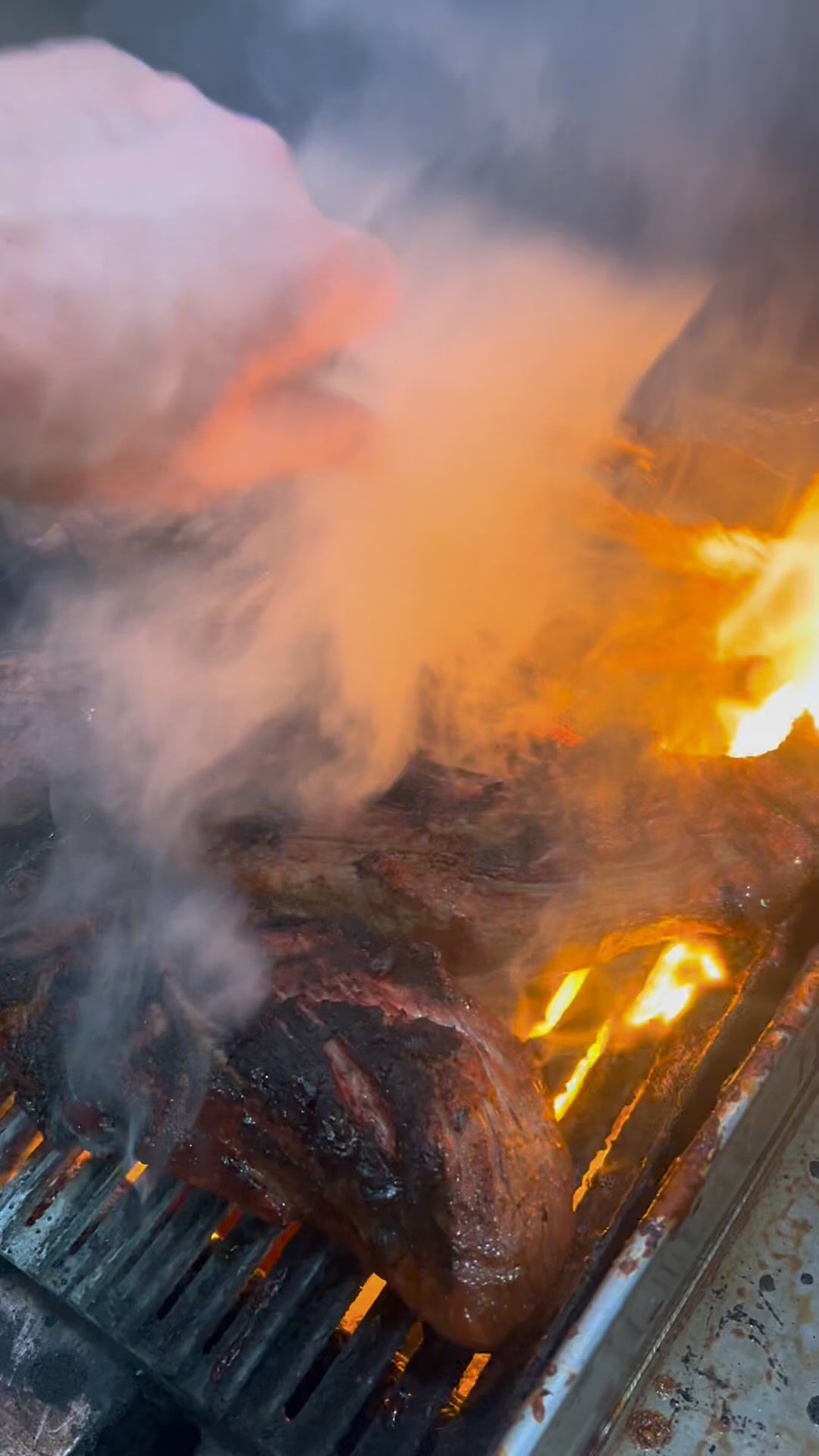 Charred over open flame, then slow-smoked to lock in the juice. This tri-tip hits with that perfect crust and tender biteâexactly how we like it. #bayareafoodie #bayareabbq #graciesvallejo