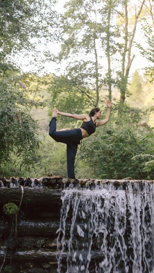 Big life challenges push you to shift and find a new center of gravity.
When you fight against them, you only make the struggle heavier and more exhausting.
But if you choose to adapt, you open yourself to new possibilities and a stronger foundation.
Every challenge is an opportunity to realign, to grow, and to rise above what once held you back.
Instead of resisting, find a new way to stand—one that makes you not only more balanced but also stronger and taller than before.
#Resilience #GrowthMindset #StayStrong #EmbraceChange