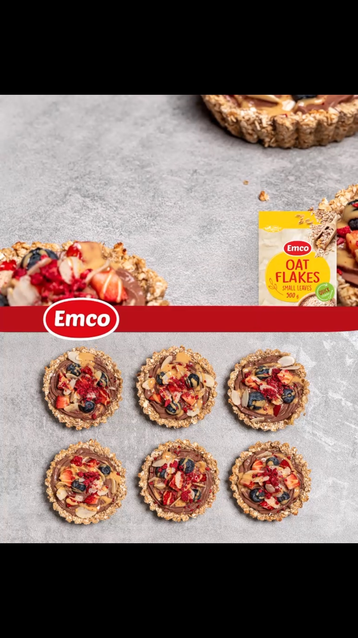 Delicious Oat & Banana Tartlets with Cacao Filling! 🍌🍫
Ingredients:
1 ½ cups Emco Oat flakes small leaves
1 ripe banana (mashed) 🍌
¼ cup honey or maple syrup 🍯
2 tbsp melted coconut oil 🥥
1 tsp cinnamon
A pinch of salt
For the Filling:
Greek yogurt or cream cheese
1 tbsp cacao powder
1 tsp honey or maple syrup (optional)
Instructions:
1️⃣ Preheat oven to 175°C (350°F).
2️⃣ Mix oats, mashed banana, honey, coconut oil, cinnamon & salt.
3️⃣ Press mixture into muffin tins, shaping little tartlet shells.
4️⃣ Bake for 10–12 minutes until golden brown. Let cool.
5️⃣ Mix cacao with yogurt or cream cheese, then fill the tartlets.
6️⃣ Top with fresh fruit, nuts, or extra chocolate & enjoy! 🍓🌰
A perfect healthy treat for any time of the day! 😍
#emco#emcoglobal#healthydessert#oattartlets #easyrecipe#evenhealthythingscanbedelucious