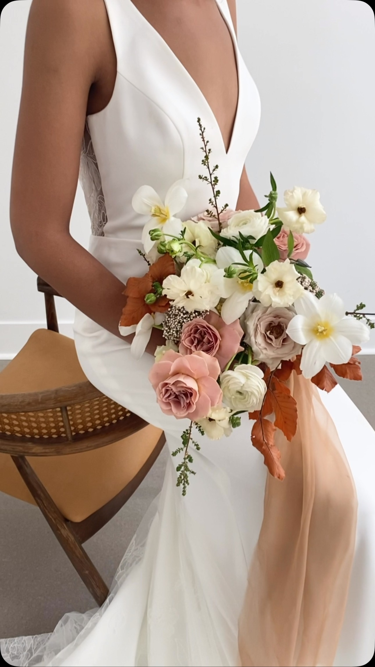 Your wedding morning should be as unique as you are! Our styling consultations help you find the perfect robe + personalized decor for an unforgettable experience.
#weddingmorningmagic #bridesquadgoals #luxurybride