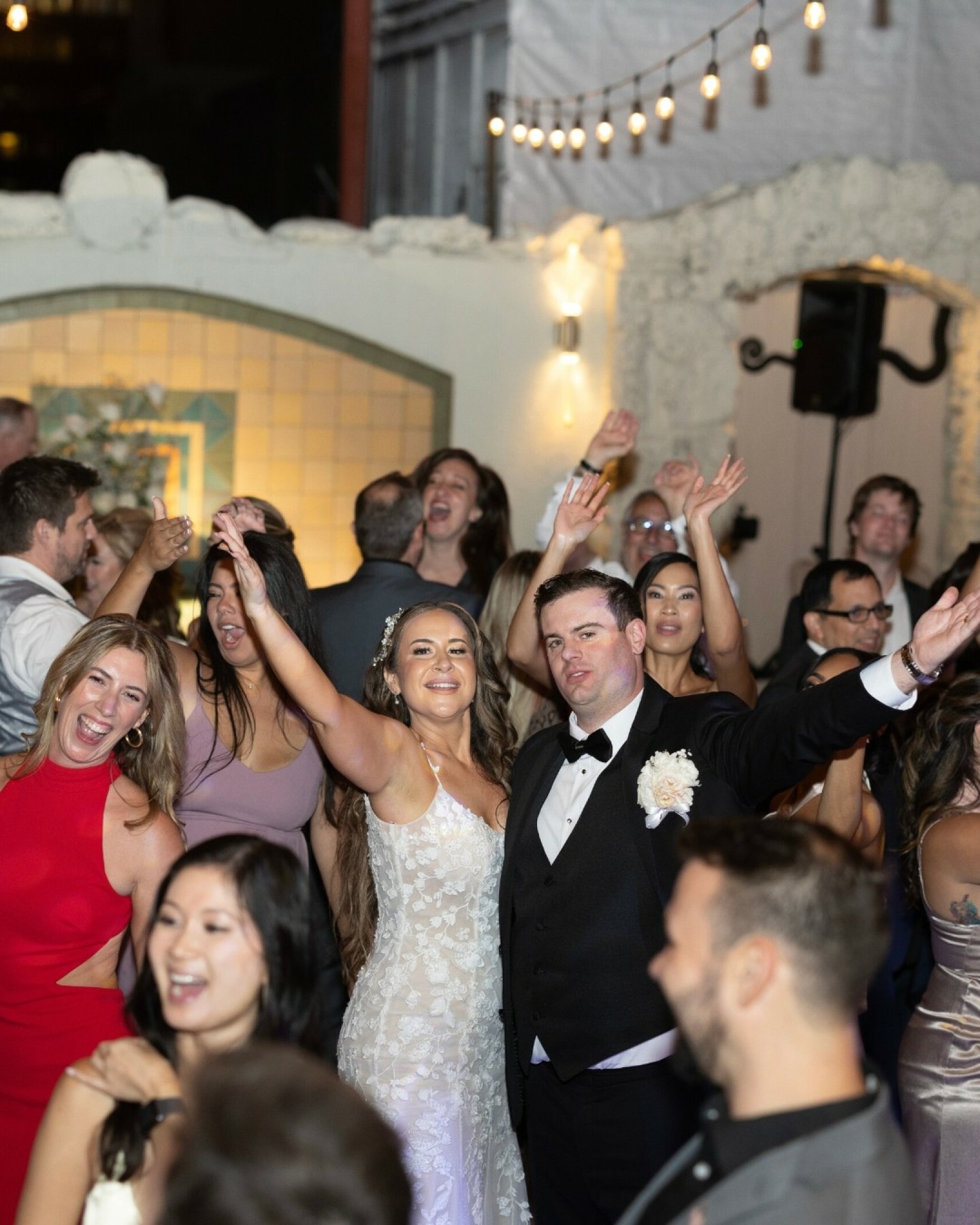 Planning a wedding is a wild ride—some days you're pinning inspiration, other days you're just trying not to cry over table linens.
But then… The dance floor & the magic of seeing it all come to life.
We’re here to help you get to that moment. ✨
#TheOviatt #DTLAWeddings #WeddingMagic #BuiltWithLove
Photographer: @jvvphotography