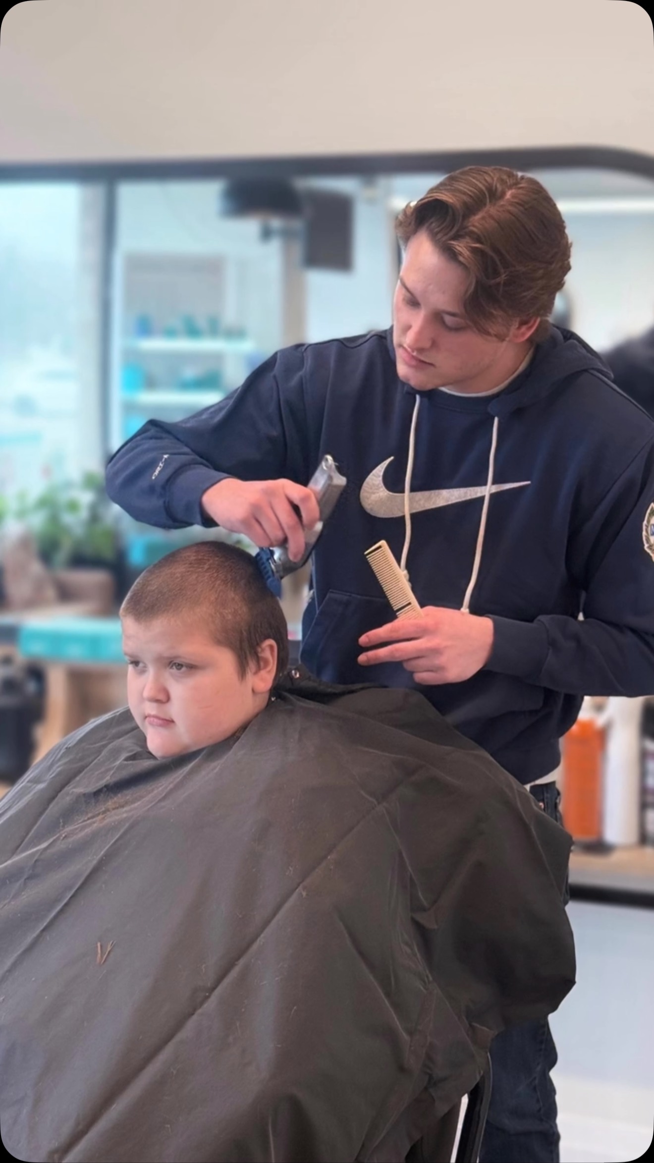 A huge shoutout and sincere thank you to @colourcentralsalon for hosting today’s “Cuts for Kids” event in honour of Autism Awareness Month, which kicks off April 1st.
For many children on the autism spectrum, haircuts can be a major challenge due to sensory sensitivities—things like buzzing clippers, unfamiliar touches, and the feel of falling hair can be overwhelming. That’s what made today so incredibly special. @Colour Central created a calm, welcoming, and sensory-considerate space where kids could feel safe and supported.
Autism Unplugged Learning Centre staff were on site to assist families and support the event—it truly takes a village, and today showed the power of community in action.
To the amazing staff at at Colour Central: thank you for your generosity, compassion, and commitment to supporting the autism community. Your efforts made a real difference, and our hearts are full.
Together, we’re building understanding, acceptance, and inclusion—one snip at a time.
#AutismAwareness #CutsForKids #CommunityLove #SensoryInclusive #AutismAcceptance #ThankYouColourCentral #AutismUnplugged #ShopLocalGeorgina #Keswick #sutton #pefferlaw #LoveLocalGeorgina #georgina #DiscoverGeorgina