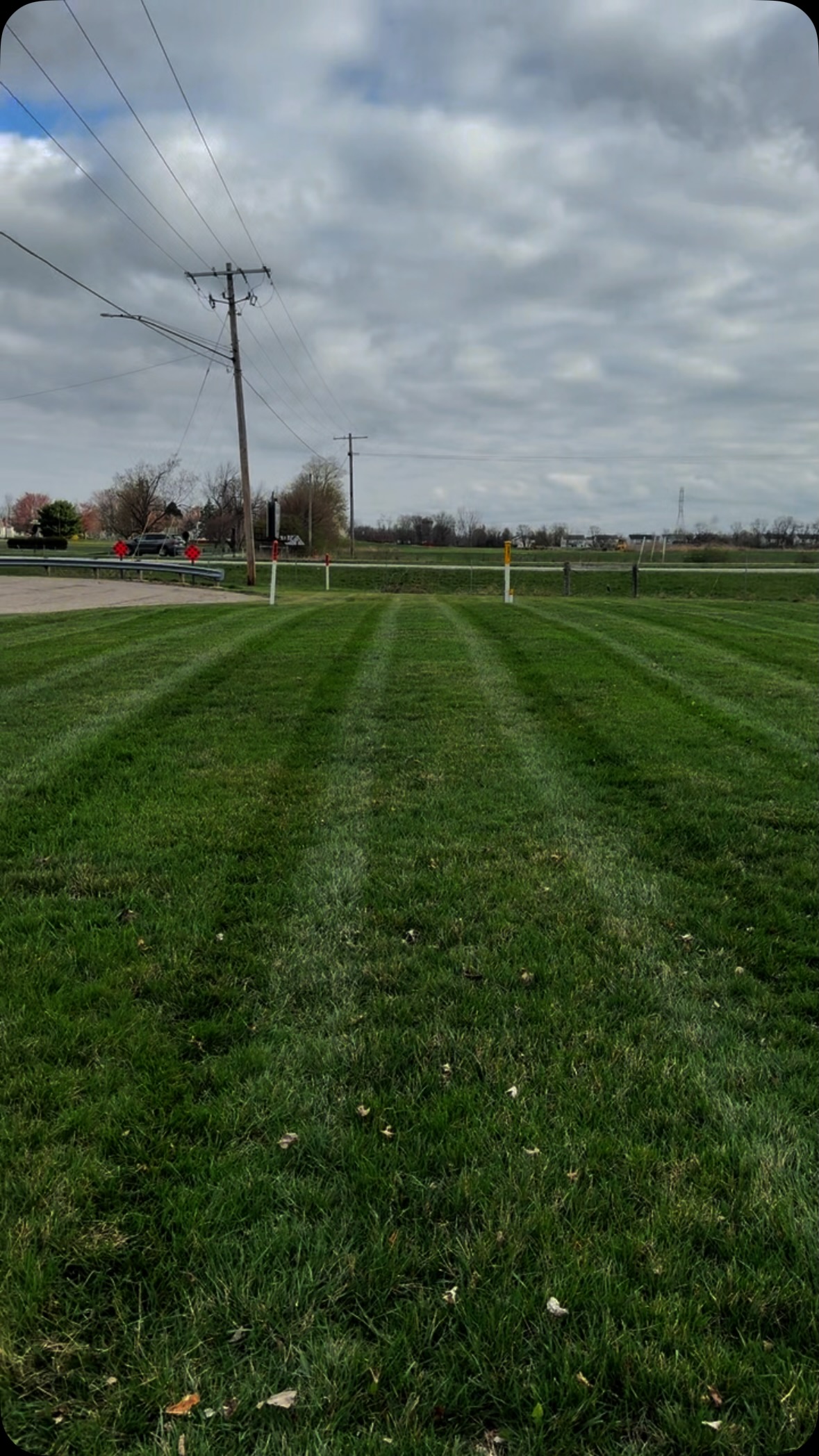 And just like that… we’re back 🌱 First cut of the season, and it feels good to be rolling again!
#stripelife
#stripenation #lawncare #lawncarelife #mowers #lawncarenation #zeroturn #zeroturnmowers #landscaper #landscapes #mower #lawncarenut #hustlerlawnmower #hustler #landscape #landscapingcontractor #landscapeprofessionals #landscapephotography