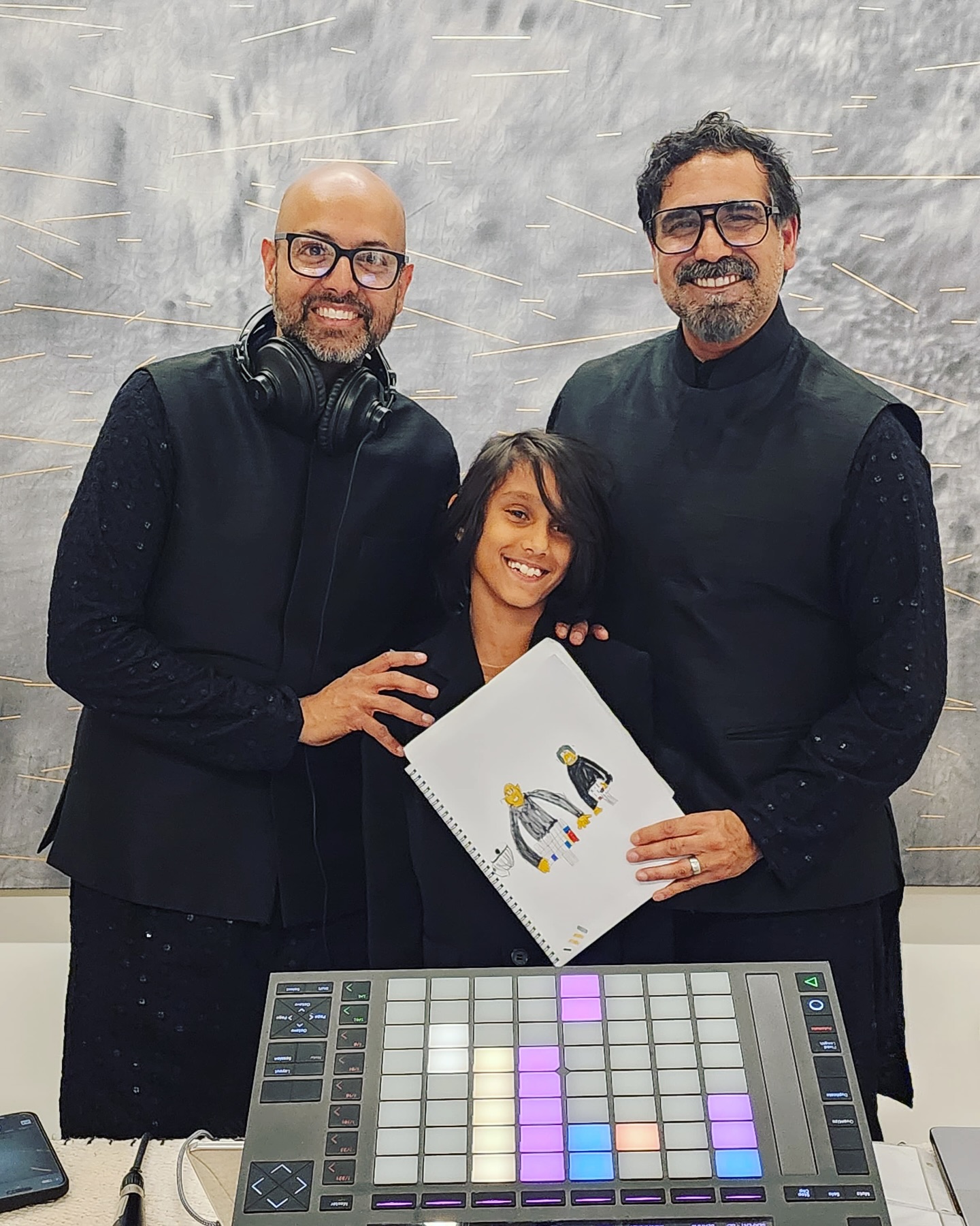Big shout out to Rizu, who came out to our performance at @thefriday.gallery this weekend and drew us with beautiful attention to detail! Check out his fine work on the #ableton midi controllers.
He even got a chance to drop some beats with us, and it was 🔥
We love our fans so much ❤️ special thanks to @kristeenkaur and @madgurunft for bringing Rizu out. Thank you @kayapress and @thefriday.gallery for inviting us to perform. #art #music #love
