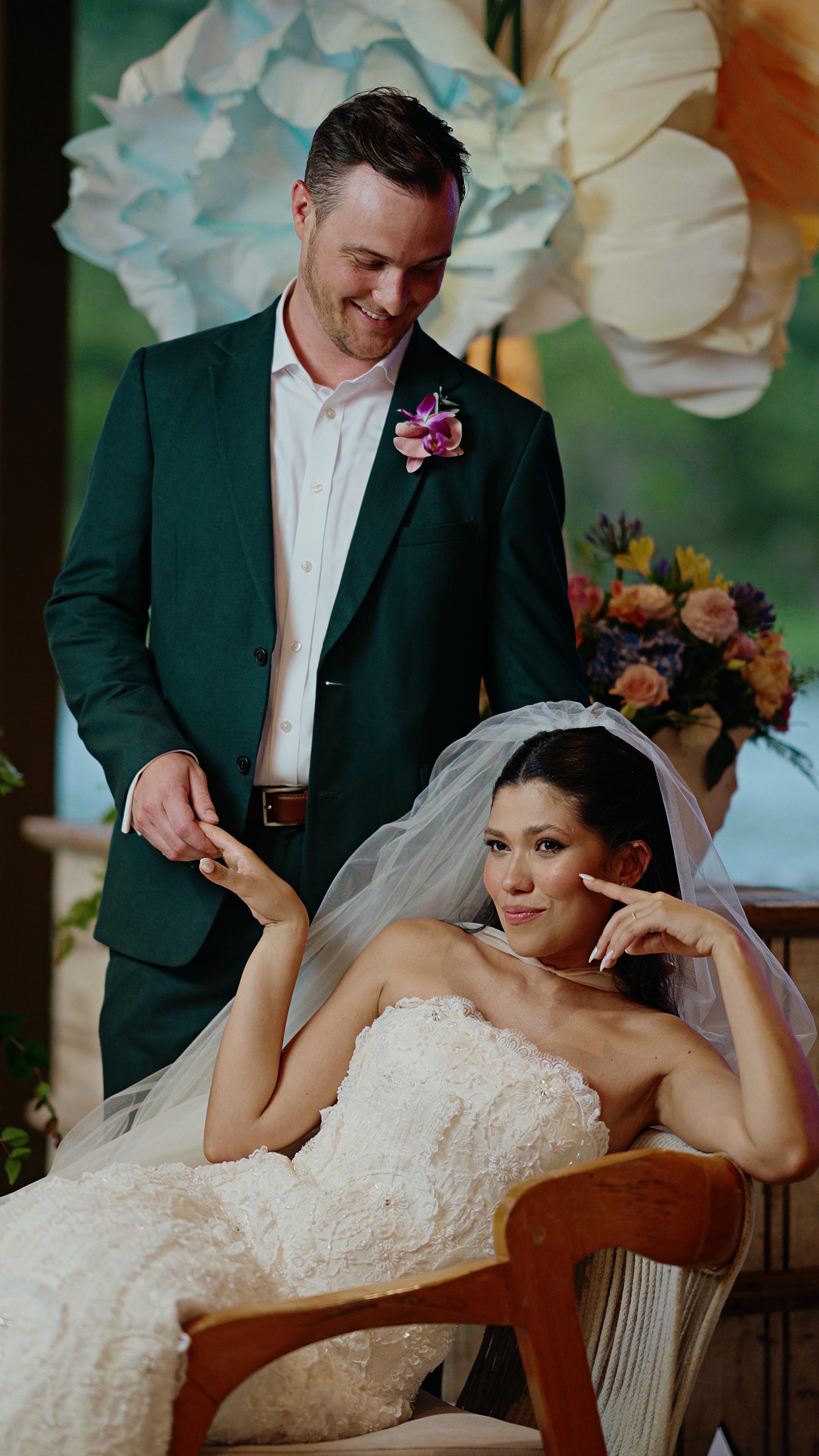 Laryssa & Peter
Laryssa and Peter wrote a new chapter in their story, bringing together cultures, languages, and hearts in an unforgettable setting. At Sítio Marina Morena, near Maceió, they exchanged vows in a bilingual ceremony conducted by @matrimoniopoetico, ensuring that every word of love was felt by all, no matter the language.
Family and friends traveled from the United States to celebrate this special moment with the couple, making the day even more emotional. It was a wedding that proved love knows no boundaries.
Laryssa and Peter, may your journey together be filled with joy, companionship, and unforgettable adventures!