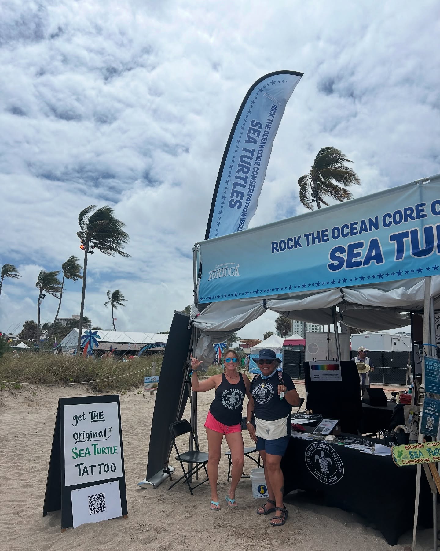 TORTUGA MUSIC FESTIVAL we are here!!! 🎶🐢🌴
Come visit us in conservation village to get your sea turtle tattoo 🌊 and help us restore Fort Lauderdale’s beach dunes by planting a sea oat! 🌾