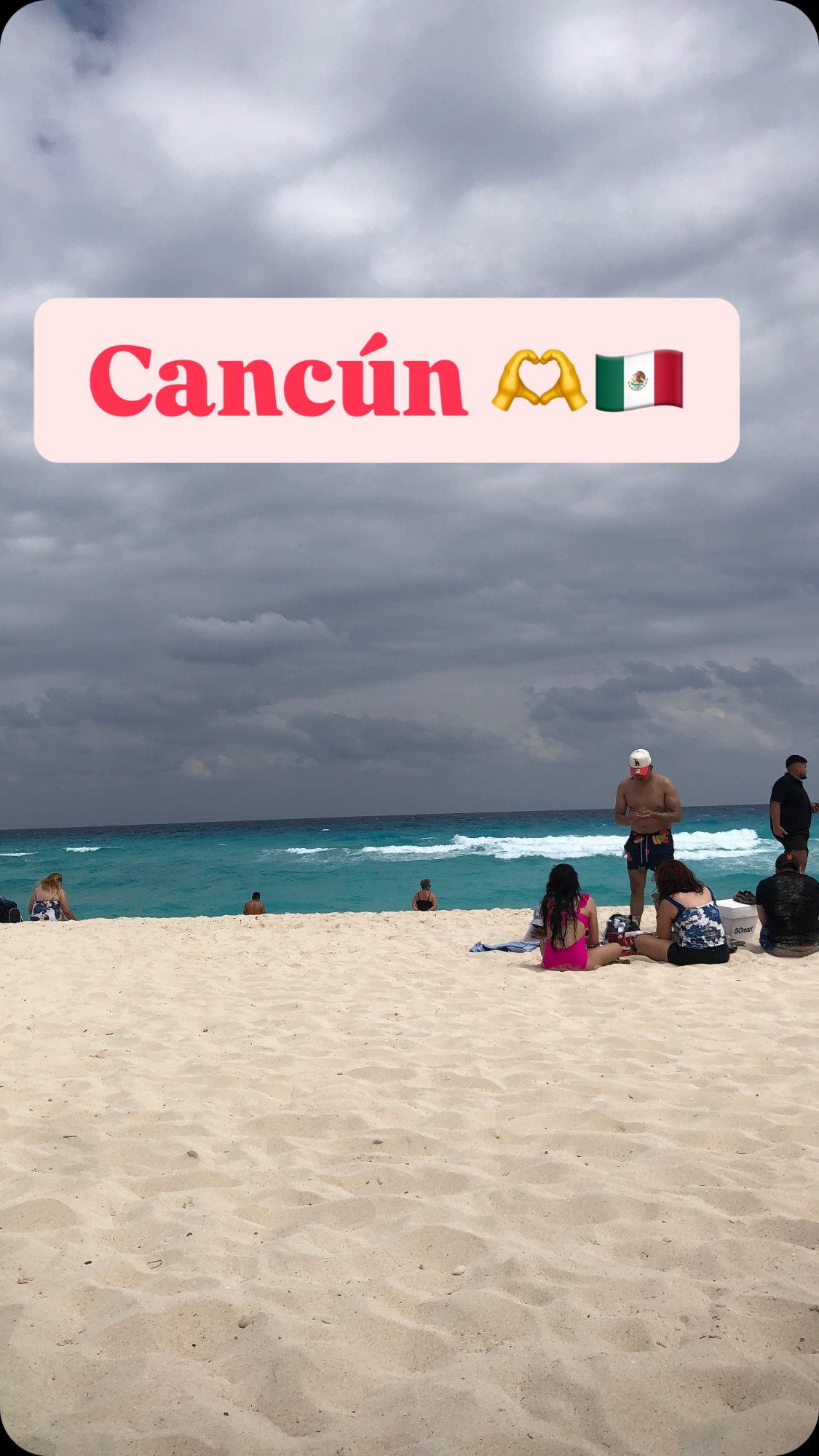 Why Cancun is So Famous ...!
#vamostrips ##cancรบn #playadelfines๐ฌ #laplaya #beachside