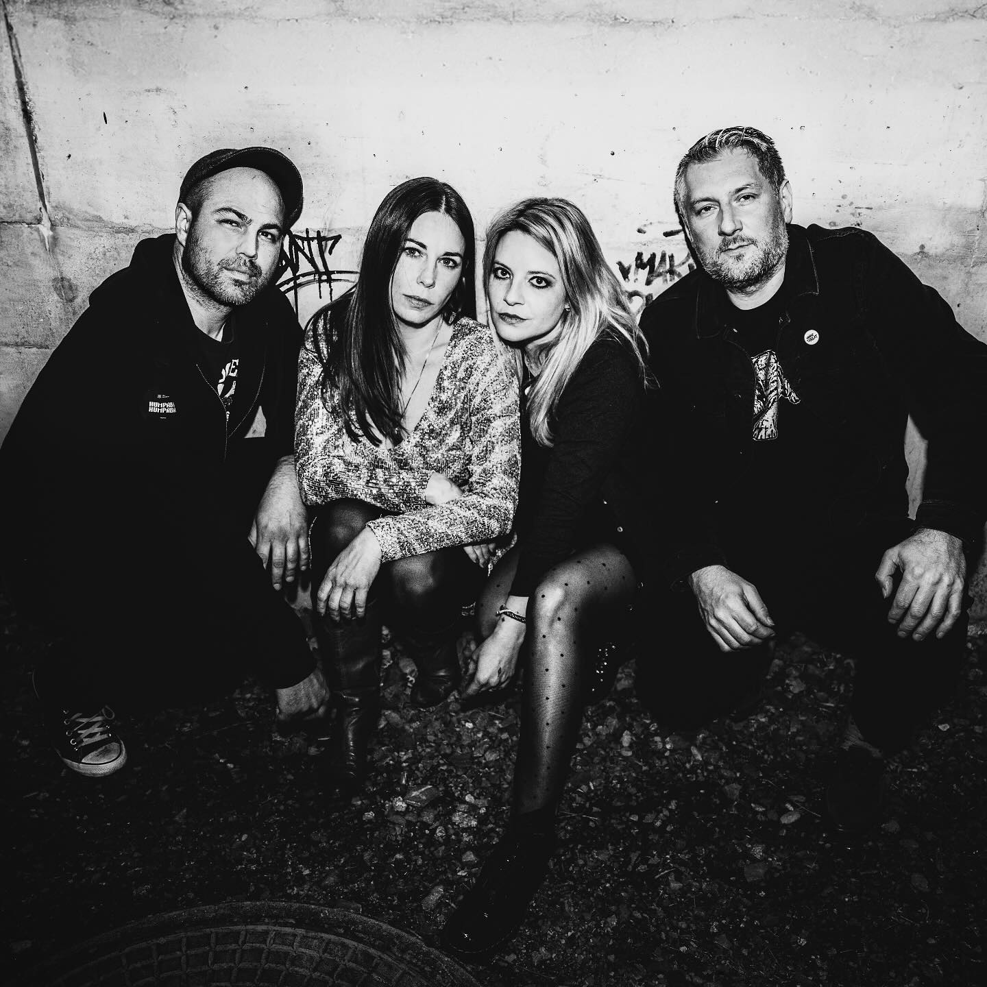 New Single out and ready to play live pretty soon! 🔥
11.04. - @treppenhaus_rorschach
12.04. - @kreuzkultur Solothurn
03.05. - @galvanikzug - Delilahs & Friends Vol. II with @thepeacockspunkrockabilly @newsaints_band @jerryandthefinalthoughts @thomas.gisler
14.06. - @zugvoegelopenair
09.08. - @intothewaid Openair