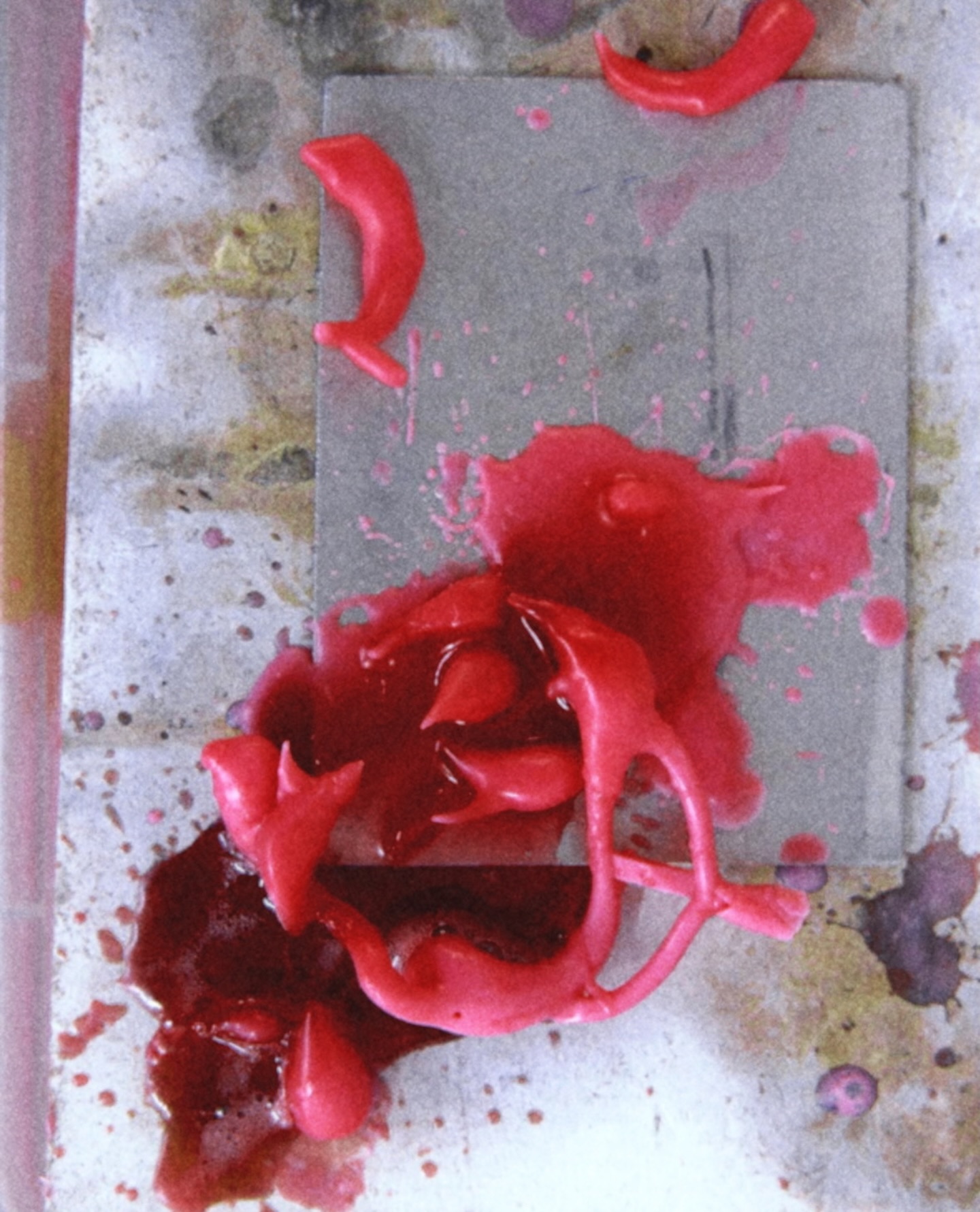 lost wax method:
With wax carving, I start each piece by hand, shaping soft material into organic, sculptural forms.
This ancient technique allows me absolute freedom in design: irregular curves, raw surfaces, quiet imperfections. For this process you have to have patience and joy of creating something unique.
This is how many of my ideas takes shape.
Images from Pinterest
#WaxCarving #JewelleryInProgress #royaunchained