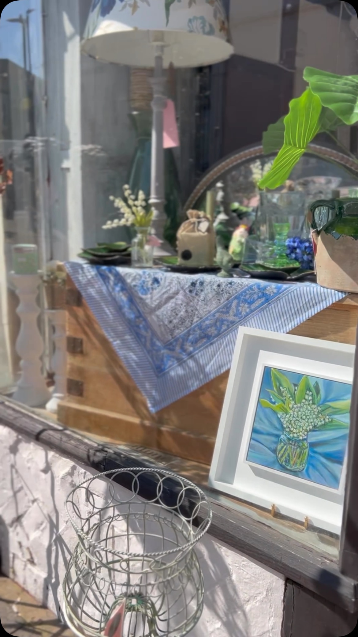 Spring at Chic et tralala today: new charming bistro set, more green and pastel colours going towards Easter gently! Zoom on the lovely @annaclement9922 artwork with primroses and Lily of the valley that inspired our shop windows! We love Sevenoaks under the sun! #independentretailer #sevenoaks #sevenoakslifestyle #shoplocal @mysevenoakscommunity #sevenoaksmums #spring #countryliving #homestyling #bistroset #frenchstyledecor #sittingoutside #gardendecor
