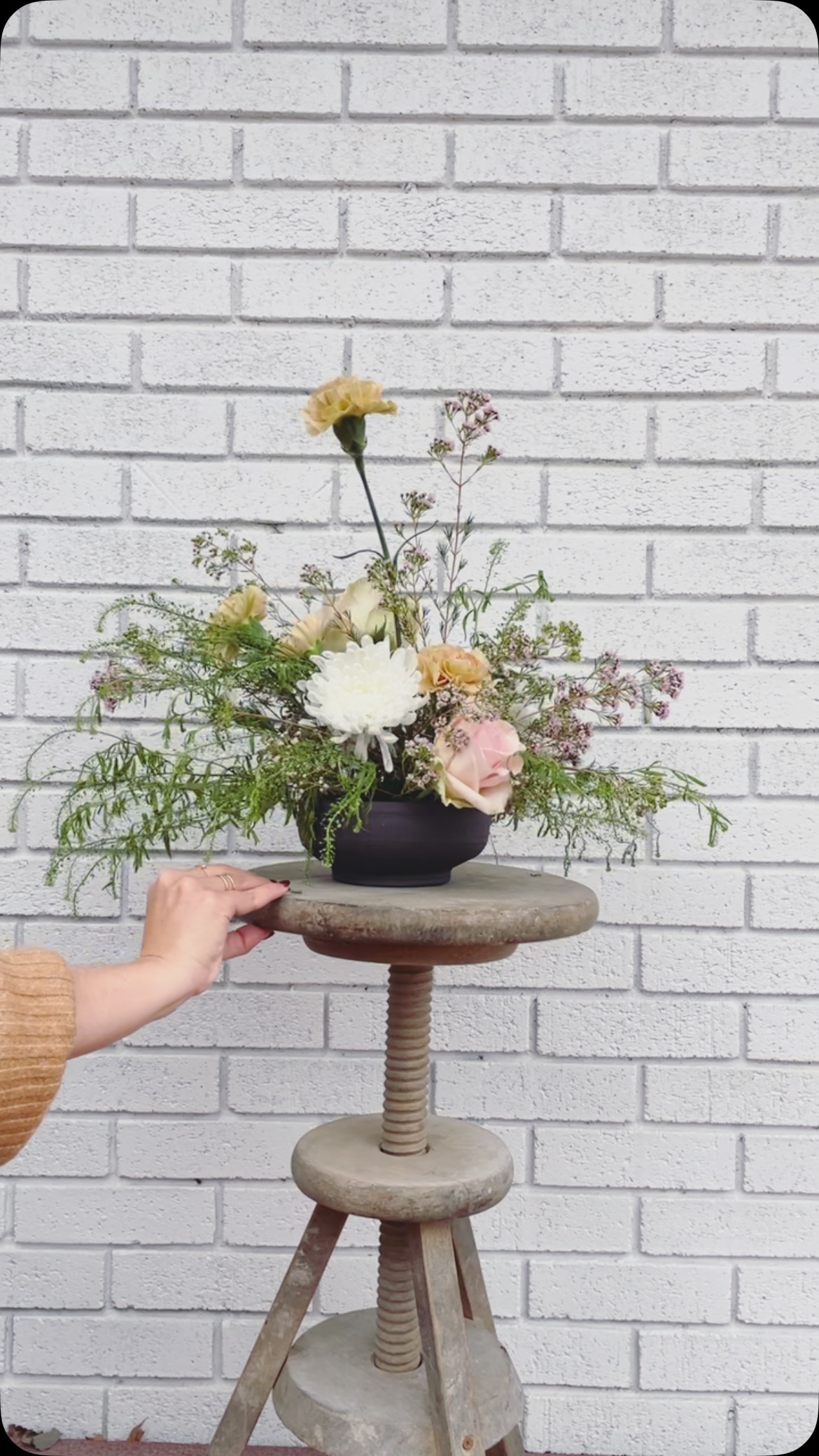 A light and airy concept design. #weddingflowers #floraldesigner #nightanddayfloral