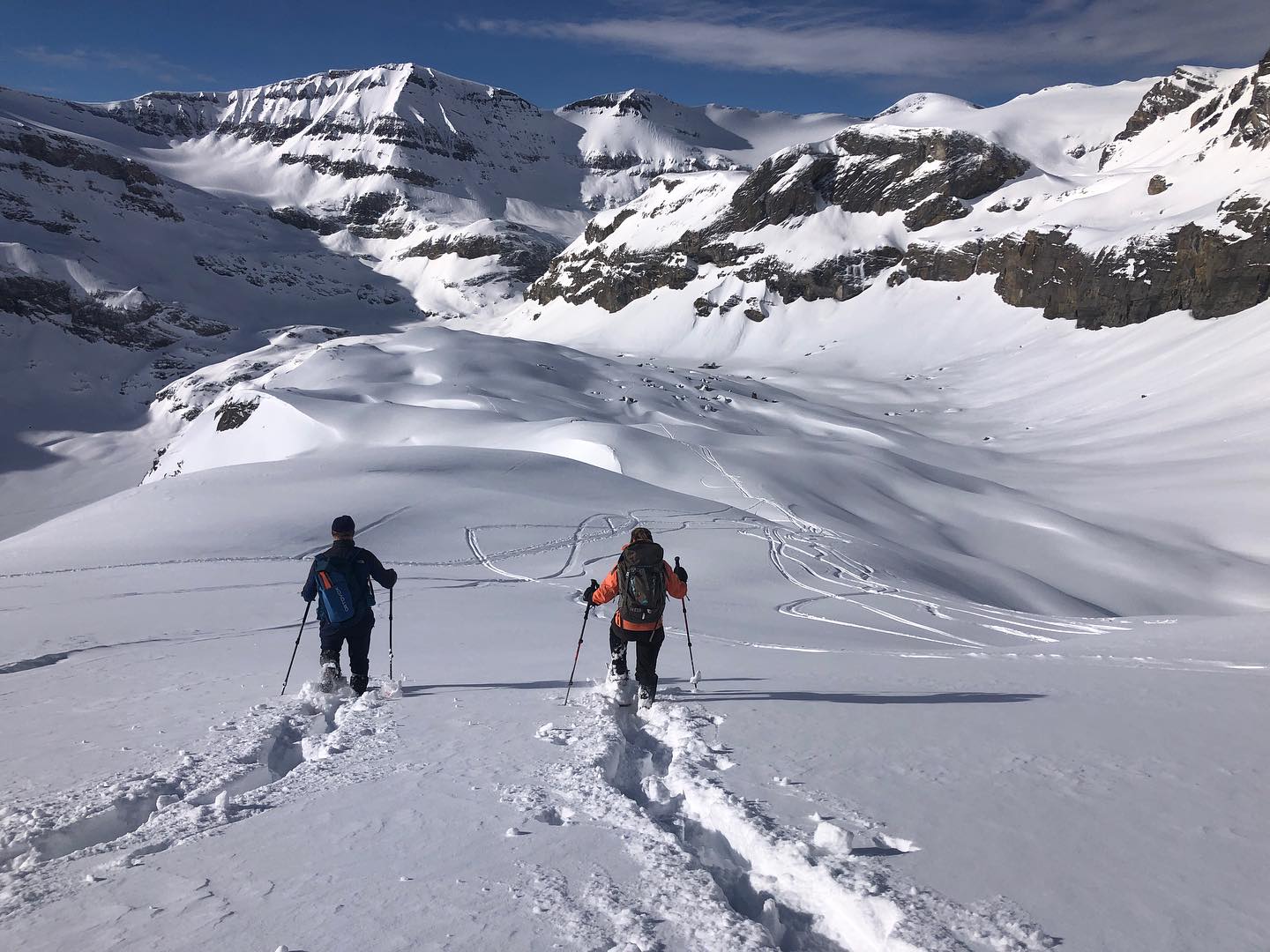 Quelques images de cette belle saison hivernale, toujours aussi magique malgré la neige qui se fait rare.
Place au printemps et aux randos 🌸🏔️
Le programme est presque en ligne 😉
#accompagnatriceenmontagne #nature #swissalps🇨🇭