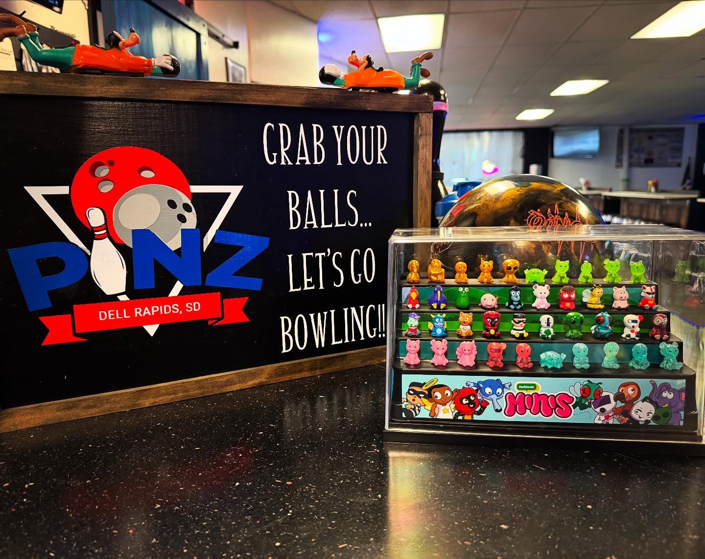 Whoa! Look what @pinzdellrapids has! Come check out the display case of seasons 1-4 @veefriends Minis! Now you can see exactly what you’re going for!
Which VeFriend is your favorite?
#VFMinis #LOUDVending