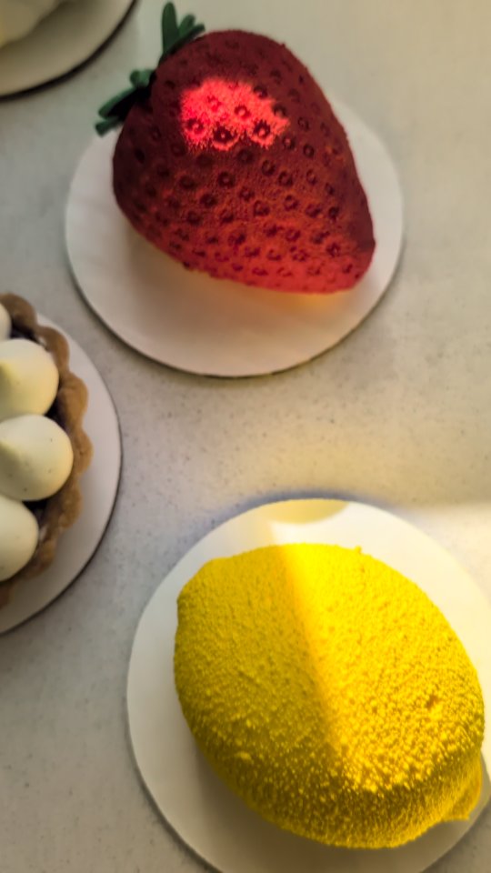 LAST TWO WEEKENDS TO TRY THE PLL SPRING DESSERT BOX 🍋🍓🥥🫐 Order yours for pick up or DELIVERY now on www.prettylittlelayerstoronto.ca (link in bio)