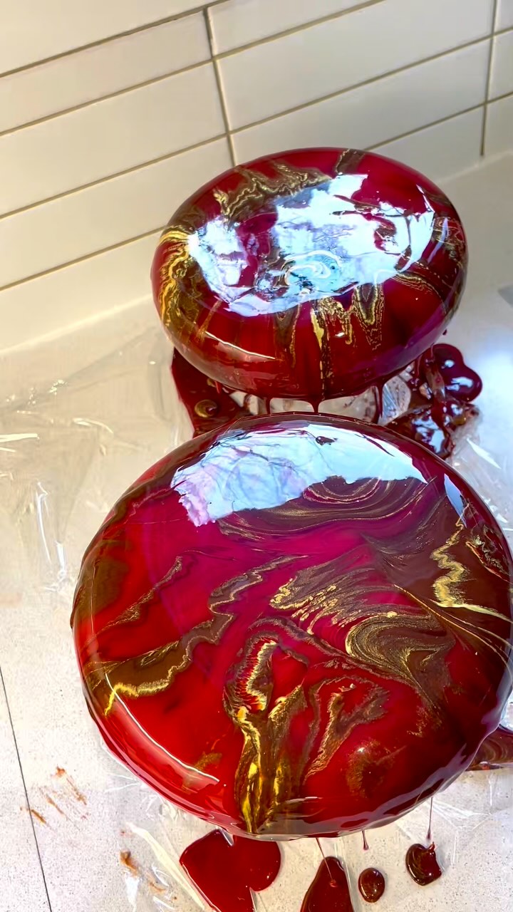 ~ Baileys Entremet ~ Order yours on www.prettylittlelayerstoronto.ca (link in bio)