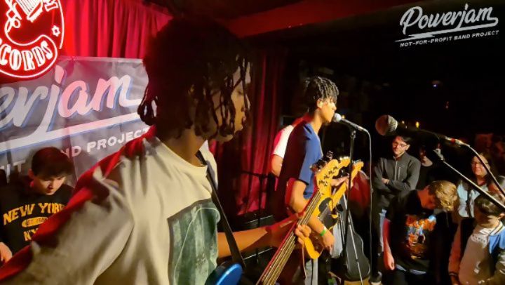 Part 6 of Powerjam Sold Out event @ram_jam_records !! Feat. Bluezd video + swipe for photos of all the Powerjam bands that performed that day!
Thank you @_aftermind for the awesome multitasking and, of course, Ramjam!
Video credit: @qmotivejay & Powerjam
Photo credit @cats.astro & Powerjam
#powerjambandproject #ramjamrecords #kingstonuponthames #Kingston