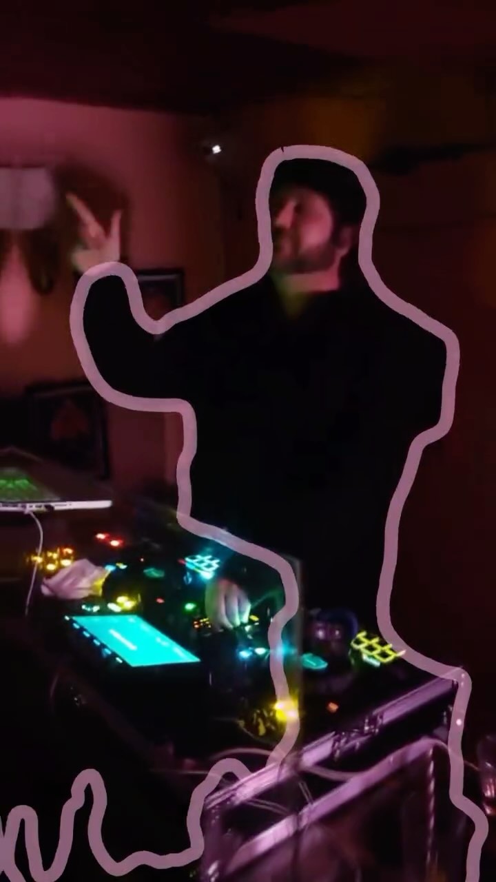 Dance floor energy everytime at the Little Door Venues 🎉
@the_little_yellow_door
@thelittleorangedoor
@thelittlebluedoorfulham
@thelittlescarletdoor
@thelittlevioletdoor
@activeartistsagency