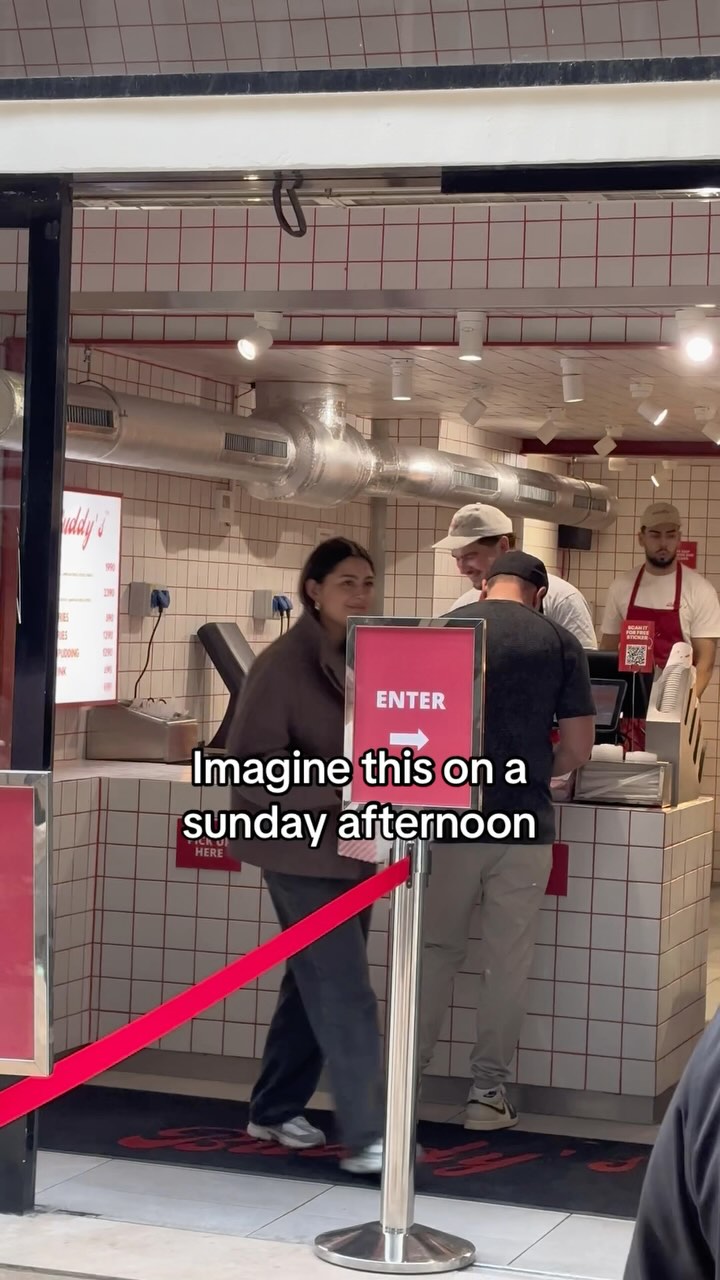 ☀️It’s beautiful weather at Buddy’s Burger