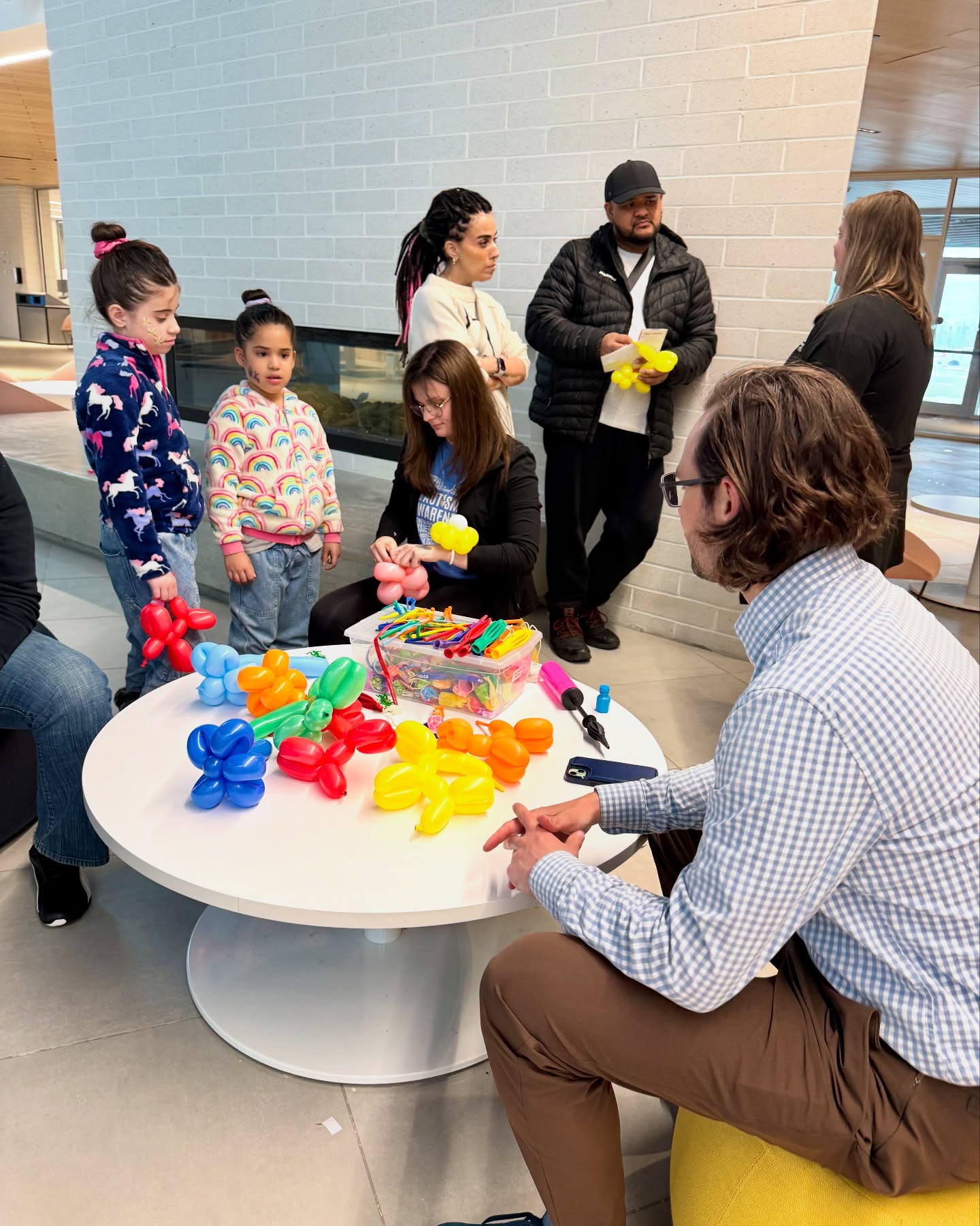 Autism Unplugged Learning Centre was on location at the MURC today for Autism Awareness Day! We had a fantastic time connecting with families in the community, sharing resources, and making new friends. The day was packed with fun — from giveaways and balloon animals to face painting and more!
We even had a surprise guest — @jacobmantlecpc , the Conservative Candidate for York-Durham! We truly appreciated his support and the time he took to speak with our families.
A huge thank you to Jacob, his team, and the Town of Georgina for making today so memorable. What an incredible day!
@townofgeorgina
.
#ShopLocalGeorgina #Keswick #sutton #pefferlaw #LoveLocalGeorgina #georgina #DiscoverGeorgina