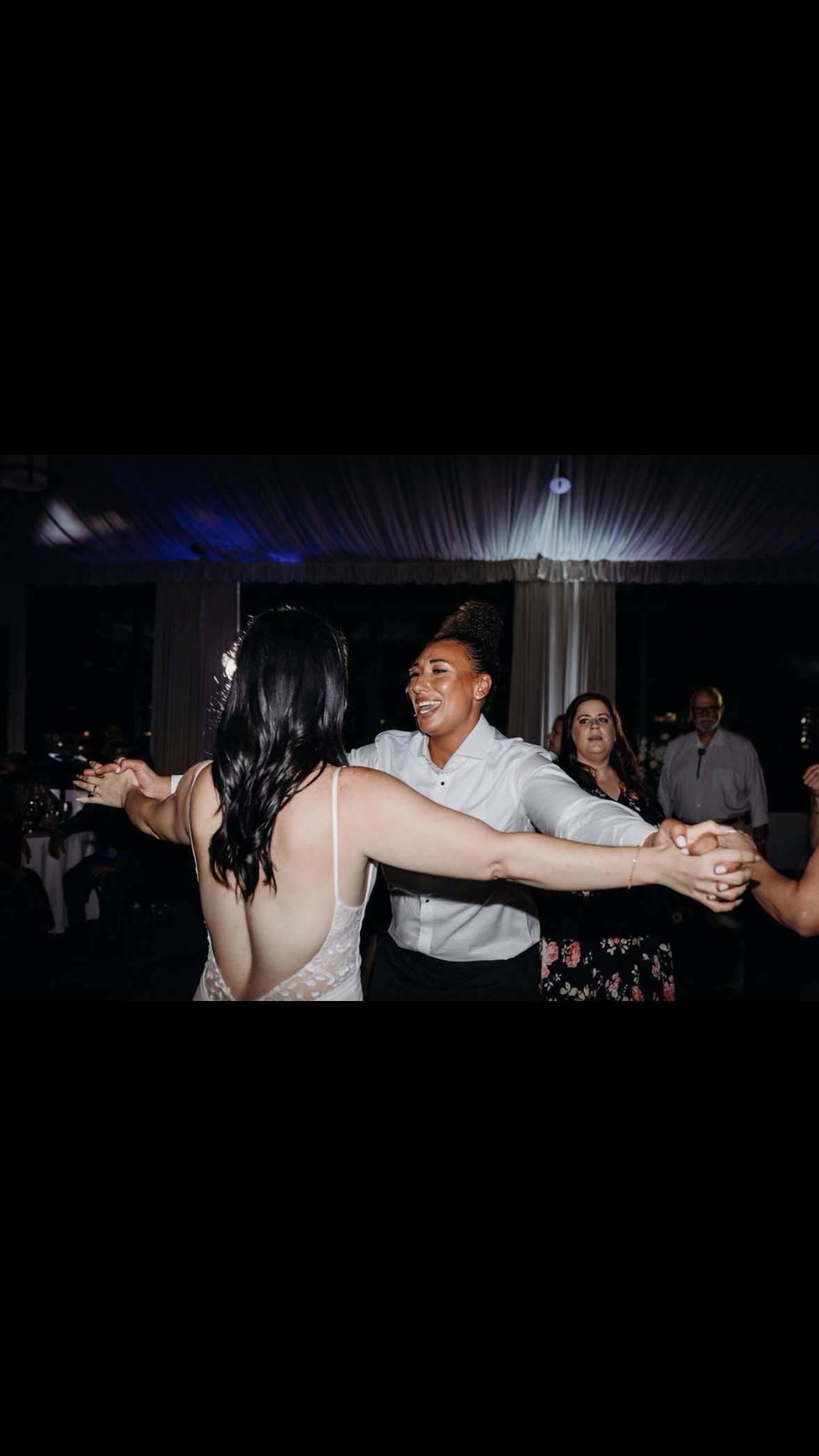 👟 Bring Dancing Shoes!
Heels are cute… for like, an hour 😅
Have a fun pair of comfy shoes ready for the reception — sneakers, or sandals!
#WeddingShoes #ReceptionReady #ComfyBride #DanceAllNight #BridalTips
Coordinator: @eventsbynicki
Venue: @thecitizenhotelweddings
Chair Rentals: @petiteeventsco
DJ: @beatfleetdjs
Floral: @visualimpactdesign
Photo: @lizkoston
Video: @everlastingmotionpictures
Cakes: @biancaakaabakes
Hair: @sommer.golde
Brides: @reilly_k3412 @jazz_herr16
Make up: @alyssafuller1125