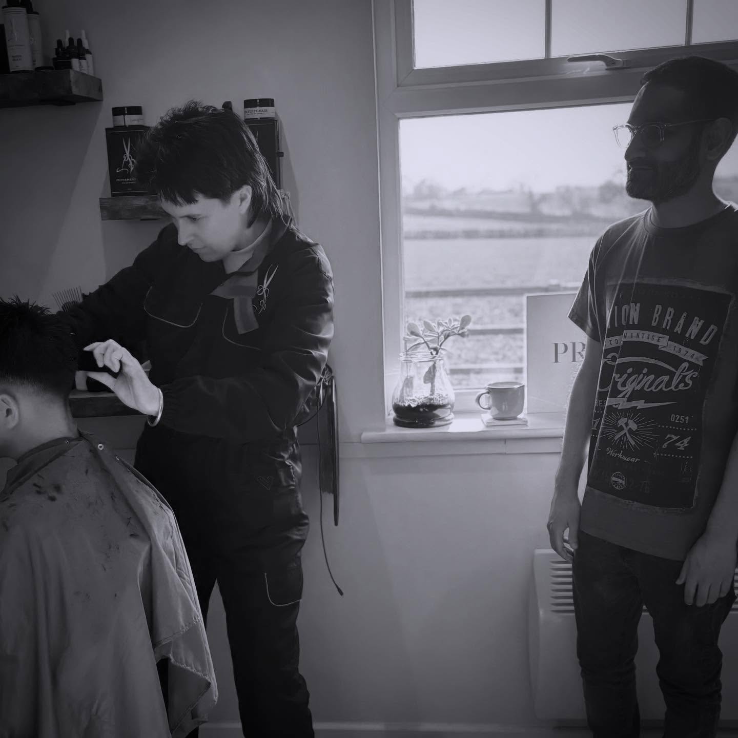 Stepping into the world of barbering with confidence! ✂️🔥 Amar wanted to try something new, and he chose The British School of Barbering to learn the craft the right way. One student at a time, one skill at a time - simplicity redefined.
#BritishSchoolOfBarbering #BarberingEducation #LearnBarbering #SimplicityRedefined