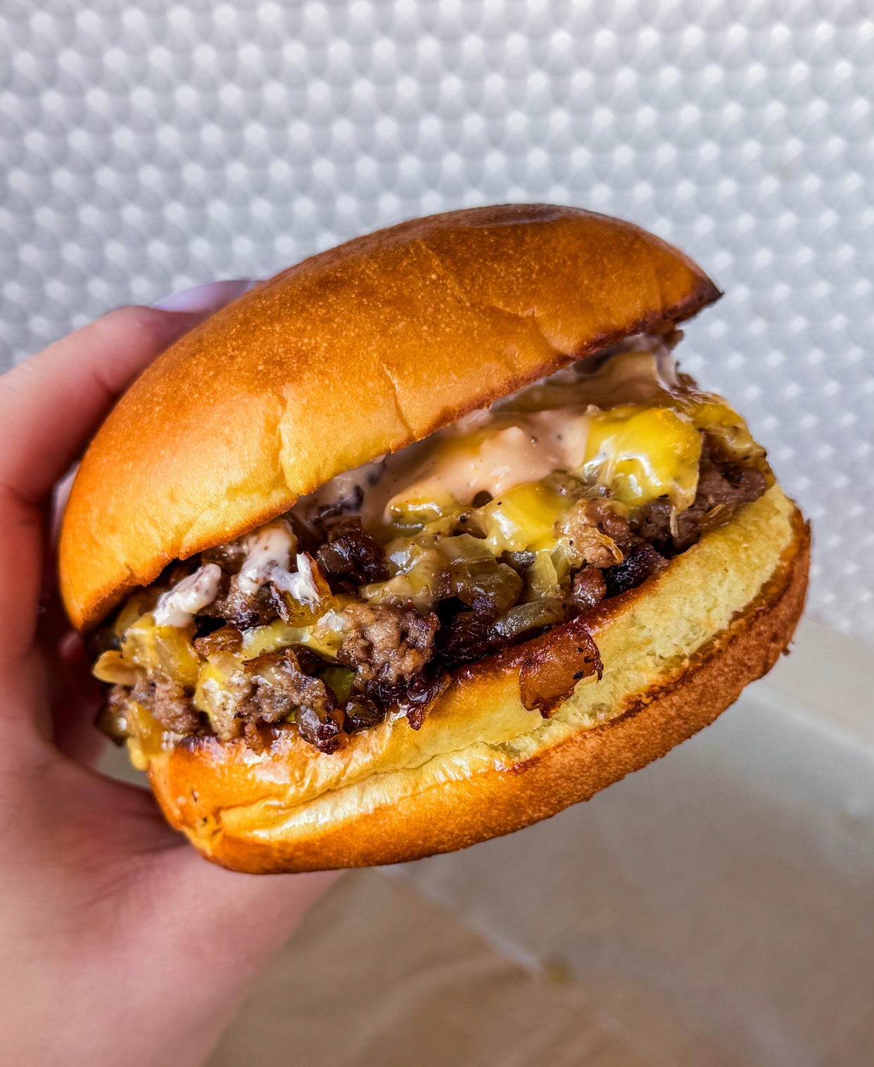 Keepin’ it classic with our burger of the month.
Chopped Cheeser | 8
loose beef, double cheese, griddled onion, pickle, and winnebago sauce