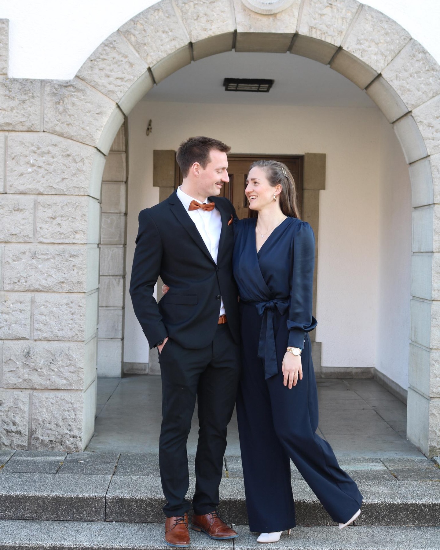 A March to Remember 🌸🩵
________________________________________________
Der März war für mich ein Monat voller besonderer Erlebnisse. Die ersten Tanzkurse und Privatstunden liefen großartig und es war eine Freude, meine Teilnehmer auf ihrem Weg zu begleiten. Zusätzlich gab es herzliche Geburtstagsfeiern, sportliche Herausforderungen und die wunderschöne Hochzeit von Freunden, die den Monat unvergesslich machten. Zeit mit Familie und Freunden rundete alles perfekt ab.
#paartanz #firstdance #wedding #hochzeittanz #family #friends #eislingen #fenja #fenjapaartanz