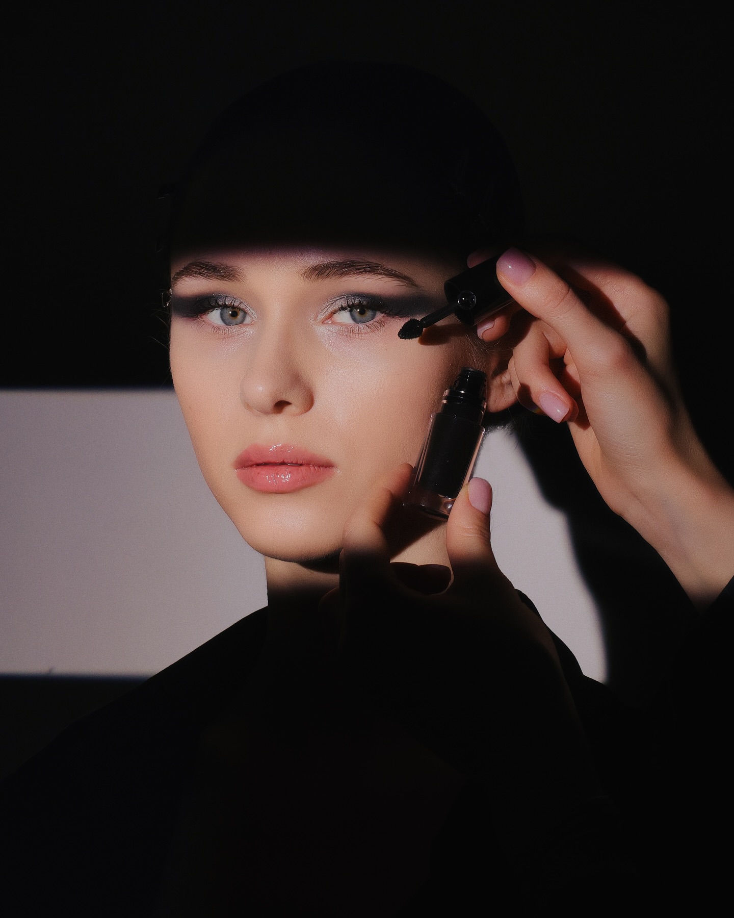 #armanibeauty photo session 📸
.
.
.
#photowarsaw #photowarszawa #photographer #fotografwarszawa #fotograf #sesjazdjęciowa #beautyphotoshoot #beautyphotography #zdjeciawarszawa