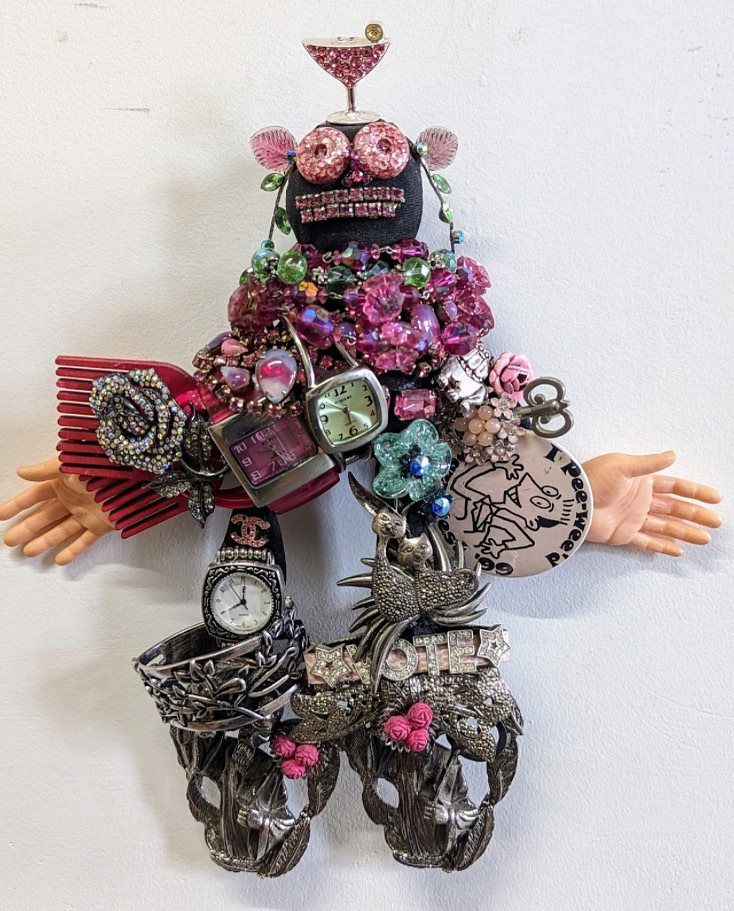 Join us on monday, April 7, 7-8.30PM for a discussion about ”The Doll Show”, a group exhibition which took place at the Woodstock Byrdcliffe Guild, Kleinert James gallery, in Woodstock NY, in the fall of 2024. Participating artist are Carri Skoczek, JoAnne McFarland, Robyn Love and Yonadav Greenwood. Moderated by Portia Munson and Eva Melas.
Carri Skoczek is a visual artist who works in a wide range of mediums, drawing and printmaking, painting, and sculpture. She is also a costume designer and doll maker. @carriskoczek
JoAnne McFarland is a multidisciplinary artist, writer, and independent curator from Brooklyn. Her poetry collections include: American Graphic, winner of the Wishing Jewel Prize for poetic innovation, Green Linden Press 2024; A Domestic Lookbook and Pullman, Grid Books 2024 and 2023; and Identifying the Body, the Word Works 2018. McFarland has artwork in the permanent collections of the Cooper/Hewitt Smithsonian, the Library of Congress, the Columbus Museum of Art, and the Department of State, among many others. @joannemcfarland55
Robyn Love is an American-born artist who lives and works in Elmastukwek, Ktaqmkuk (Bay of Islands, Newfoundland), Canada. She received a BFA from Cooper Union in New York City in 1988. She has exhibited at galleries and museums internationally and has received numerous project grants to create new work from foundations and public agencies. @robynloveart
Yonadav Greenwood is a Brooklyn based artist and arts educator. They graduated with a BA in Studio Arts from Yale University in December 2015, with a senior thesis titled The Body-Puppet-Object Continuity. They work in many media, including drawing, painting, printmaking, sculpture, ceramics, photography and performance—as well as design work in jewelry.
Portia Munson is a feminist and environmental artist working in a range of mediums including; installation, sculpture, painting, drawing, video and photography. @portiamunson
Eva Melas works and lives as an artist Saugerties, and in Brooklyn, NY. She has exhibited at a number of venues including the John Michael Kohler Arts Center and the Armory SOFA show. @eva_melas
Zoom Link in bio!