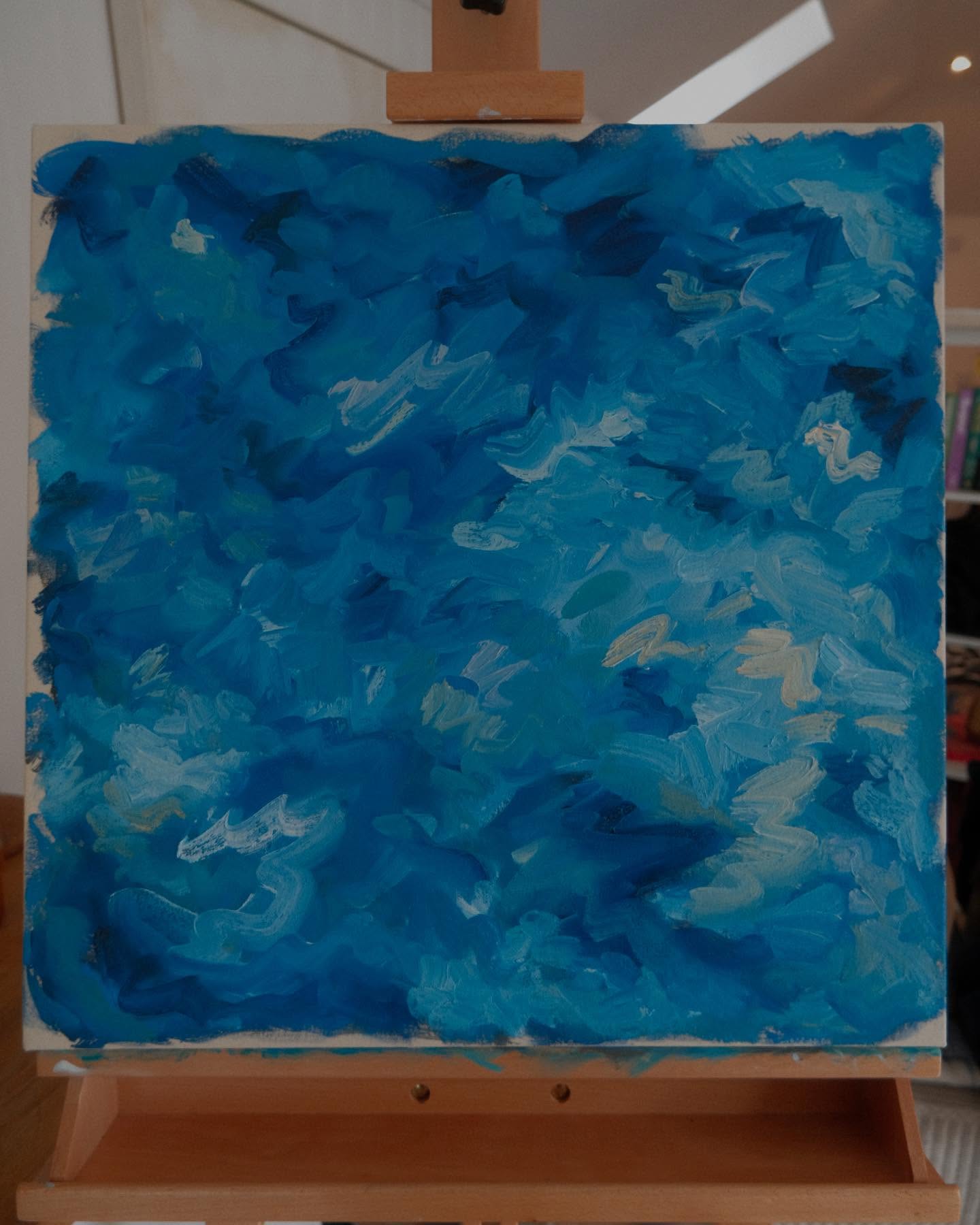 Sometimes you just need to paint something abstract - focusing on different shades of blue and brush strokes🌀
#art #artwork #artist #paint #painting #painter #oilpaint #oilpainting #oilpainter #abstract #blue #bluepainting #abstractpainting #cornishart #cornishartist #artofinstagram #artoftheday #foryou #fyp