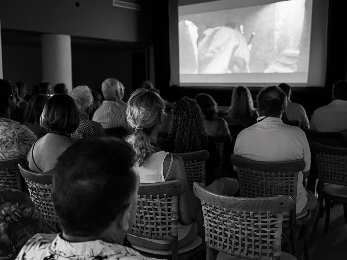 Day 3 of the Puerto Aventuras International Film Festival brought sunshine, heartfelt storytelling, and one of our strongest showings yet at the newly opened Puerto Aventuras Hotel & Beach Club. Both Screen A and Screen B saw excellent turnouts, with guests filling the venue inside and out, soaking in an evening of bold premieres and powerful performances under the Riviera Maya skies.
From the deeply spiritual Guardians to the mind-bending suspense of FEAR and the whimsical intensity of Sahara: End of The Trip, the diversity of voices and genres on display was nothing short of inspiring. We also continued to see fantastic participation in our audience film rating system, helping shape the festival’s standout stories and giving filmmakers valuable feedback in real time.
The energy was electric, and now we’re gearing up for what promises to be another unforgettable night!
@puertoaventurasoficial #paiff #puertoaventuras #pafilmfestival