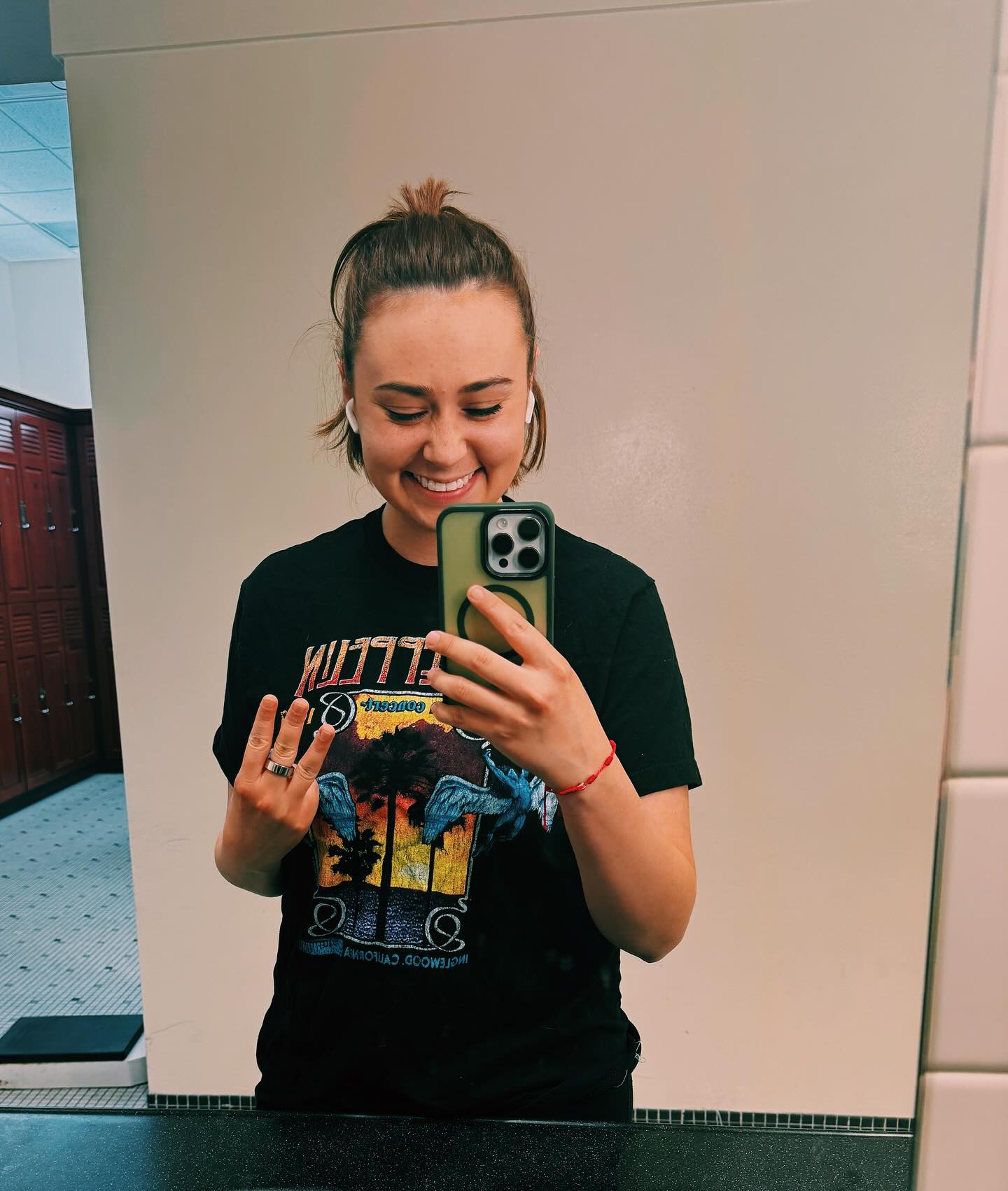 3 years in remission.
3 years pain free.
I can’t believe we’re here, but let’s make it 30 more.
#CRPS #remissionanniversary