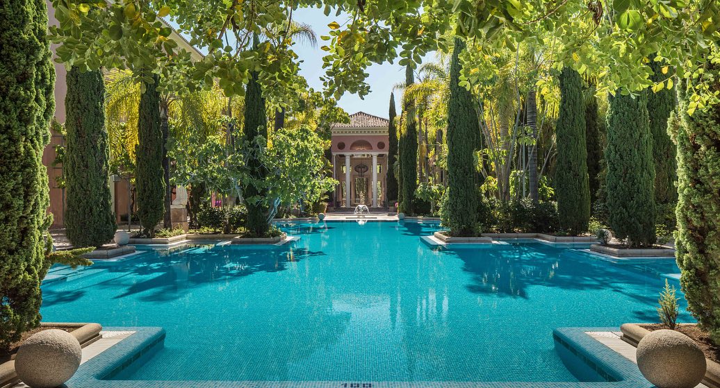 Escape to timeless luxury at Anantara Villa Padierna Palace, where Andalusian elegance meets the sun-kissed Costa del Sol. Nestled in the rolling hills just above golden beaches, this palatial retreat offers world-class golf, a Roman-inspired spa, and Michelin-starred dining. Let us craft your bespoke getaway—connect with a Kokoro advisor to plan your stay at this Marbella masterpiece. #LuxuryTravel #AnantaraVillaPadierna #MarbellaMagic #VirtuosoTravel