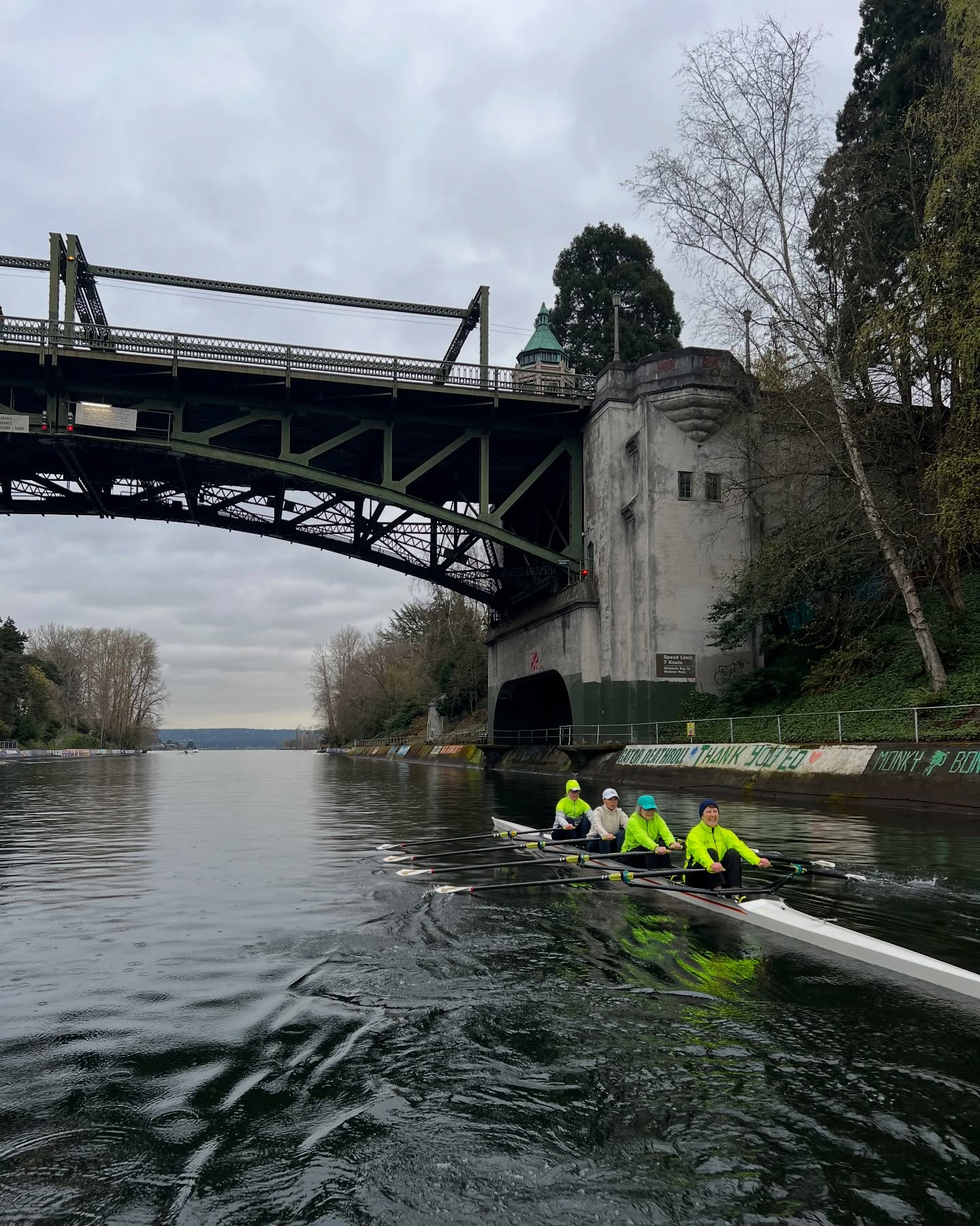 2025 Learn to Row sessions are underway, and boy are we having fun! 🤩 Doubtful of the joy that can be found rowing through the cut for the first time? Zoom in on our stroke seat, who’s only been rowing three weeks and was cruising in the quad this morning! 🚀
Registration spots are still available for sessions later this summer - send us a message for more details!