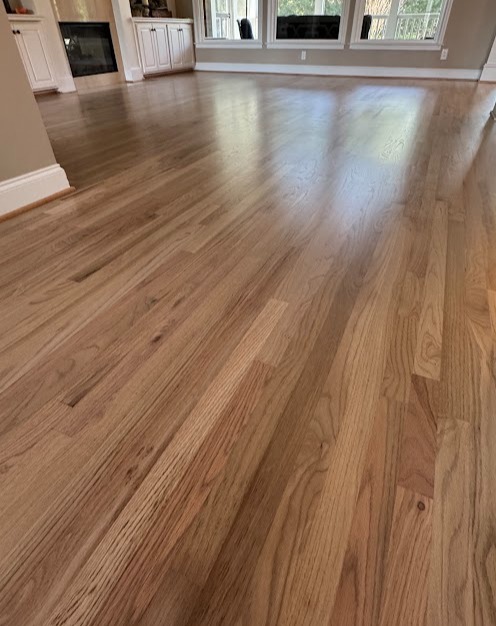 Weather Oak Stain expertly finished with Bona HD Traffic. This stunning home showcases the finest quality products, exemplifying superior craftsmanship and durability. #RedOak
#RedOakFlooring
#BonaFinishes
#BonaHDTraffic
#WeatheredOak
#WeatheredOakStain
#HardwoodFinishing
#PremiumFlooring
#WoodStain
#flooringexcellence