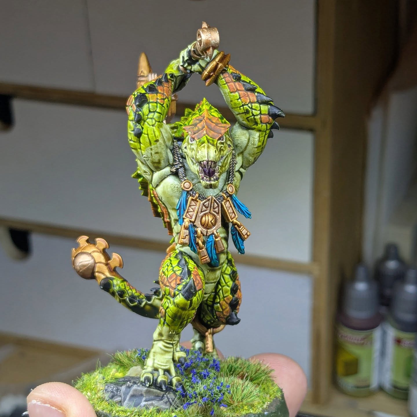 Worlds strongest croc? Now that's a programme I'd watch; crocs pulling planes, crocs pulling cars, crocs lifting Indiana Jones style to concrete balls. I mean, it doesn't get much more impressive than pulling a plane, so probably should have left it there
#warhammer #warhammerageofsigmar #warhammerofficial #warhammercommunity #ageofsigmar #lizardmen #kroxigor #paintingwarhammer #paintingminiatures #miniatureart #gamesworkshop #citadelminiatures #citadelpaints