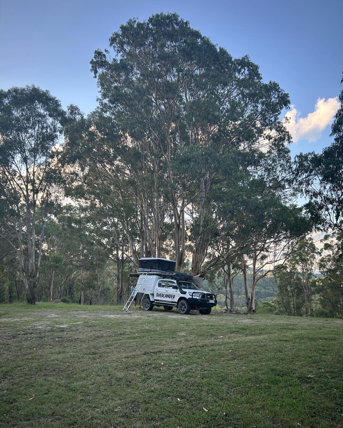 A happy customer in their element! Can you spot him? 👀🔍
#spotourcustomer #happymoments #4wdcommunity #adventureready #toyotahilux4x4 #offroadadventures #jamesbaroud #darcherooftoptent #bullmotorbodies #wanderlusts