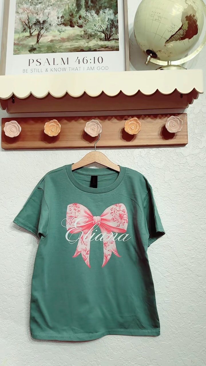 Love creating custom designs ♥️ #birthdaygirl #bows #florals #tshirts #customtshirt #appareldesign #apparel