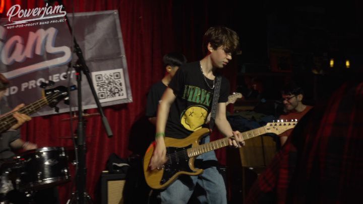 Part 2 of Powerjam Sold Out event @ram_jam_records !! Feat. Bunch of Noise video + swipe for photos of all the Powerjam bands that performed that day!
Thank you @_aftermind for the awesome multitasking and, of course, Ramjam!
Video credit: @qmotivejay & Powerjam
Photo credit @cats.astro & Powerjam
#powerjambandproject #ramjamrecords #kingstonuponthames #Kingston #rockschool #teenbands