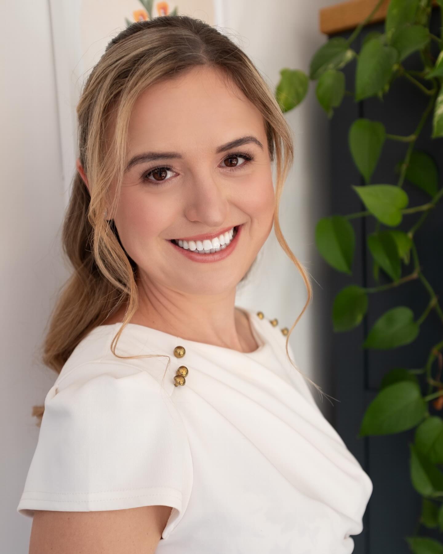 Natural makeup in pinks, creams and light browns for beautiful Ania 💄
Including some of me favourites from @charlottetilbury Beautiful Skin Foundation and concealer, Pillow Talk Blush, Filmstar bronzer and Pillow Talk Original lippy ❤️
#makeupbyme #makeup #naturalmakeup #makeupartist #weddingmakeup #makeupinspo #pinkmakeuplook #blushmakeup #naturalbride #brideinspo #surreybride #surreymakeupartist #surreymakeup