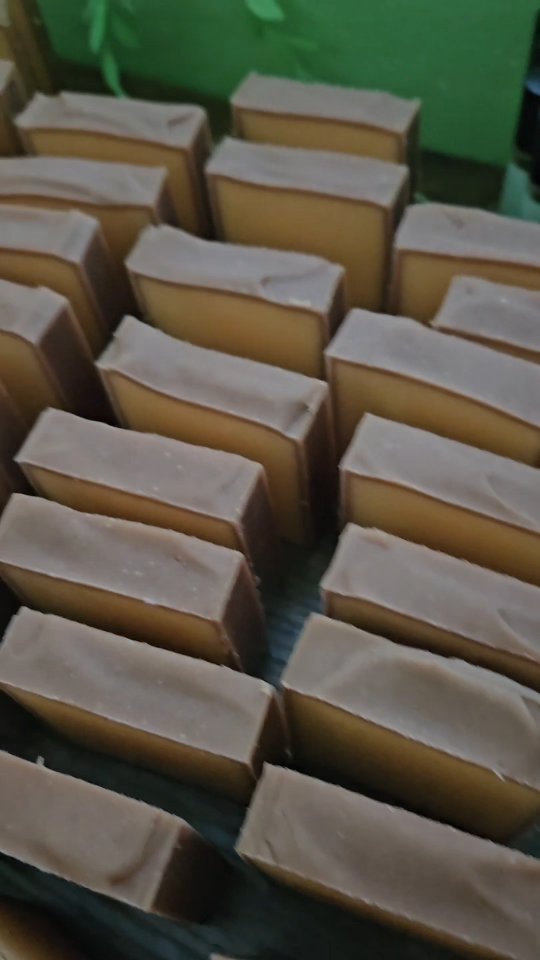 www.lotuslushskincare.com
goat milk soap made from raw goat milk
#aguadilla #puertorico #artisan #soap #handmade #soapmaking #lotuslushskincare