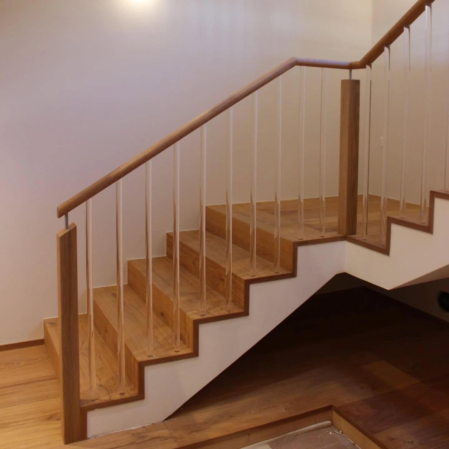 Une balustrade unique tout en légèreté !
#barriere
#designinterieur
#architectureinterieur
#amenagementinterieur
#interieurdesign
#maisonmoderne
#inspirationdeco