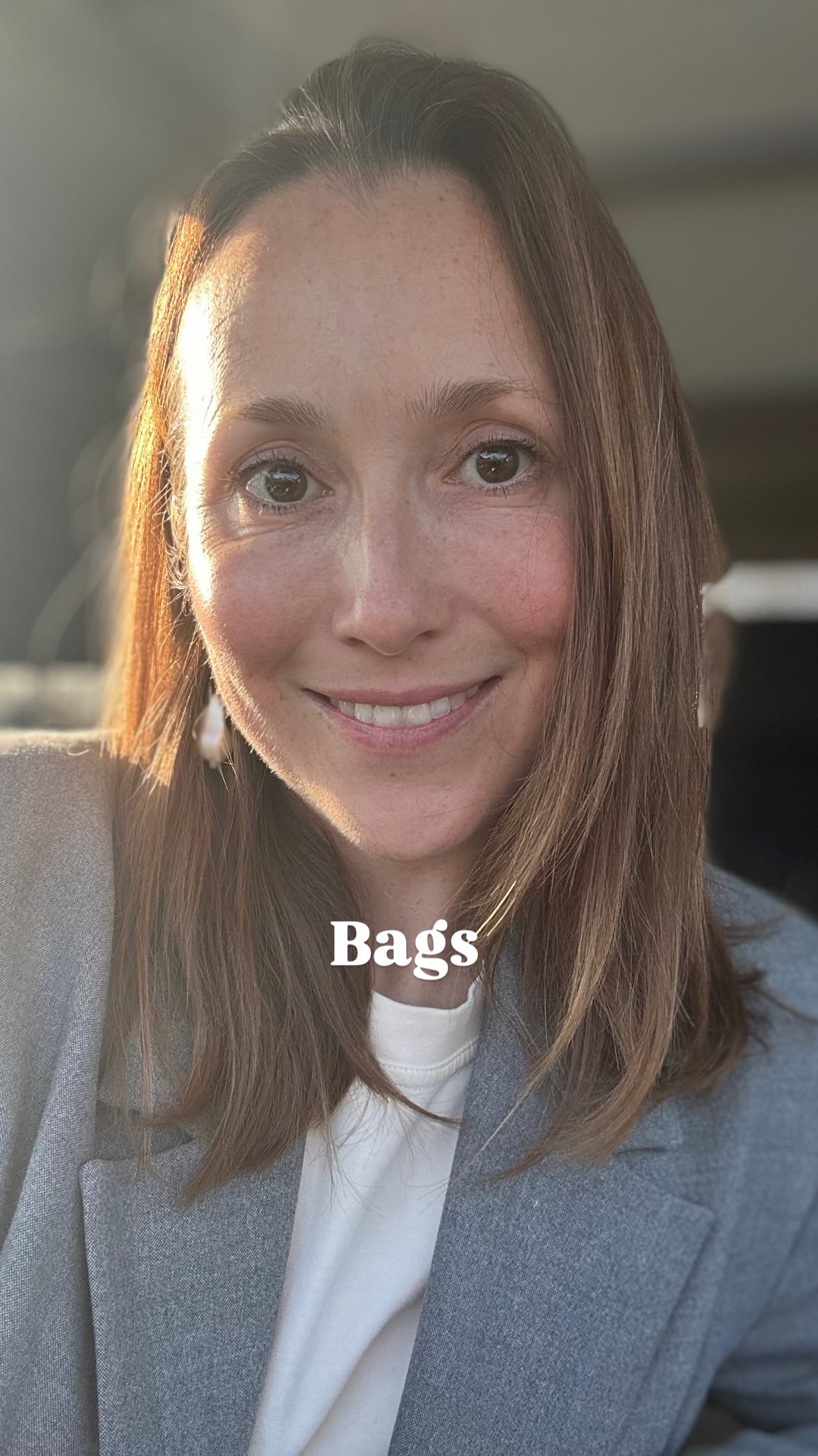 Try something different this time!
I know black bags have historically been the easy option, but we’re levelling up!
Try a neutral bag to lift your outfit 🤎
#handbag #personalstylist #neutrals