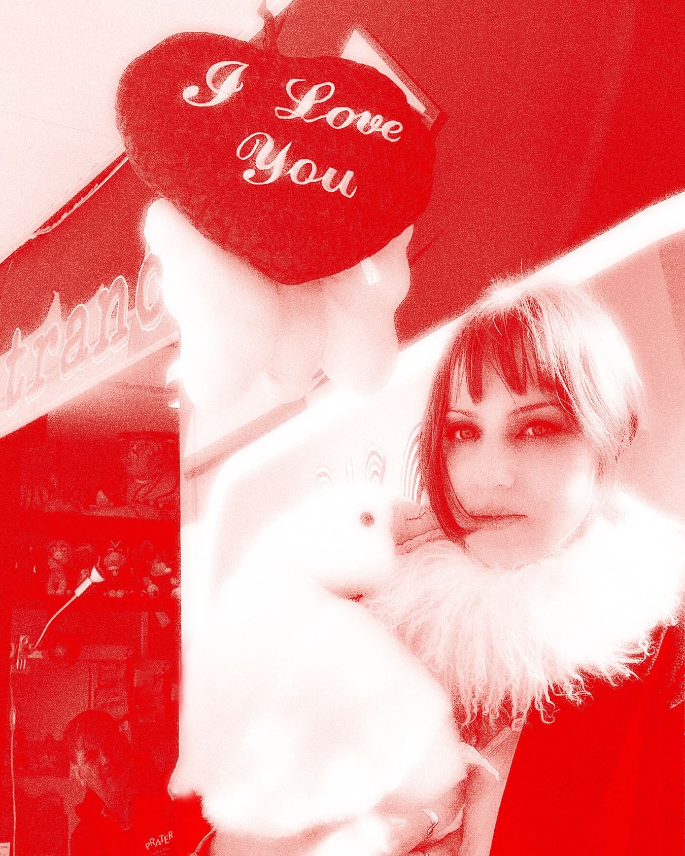 hallo ich spiele morgen 5.4 in wien im @venster99 mit @elektrokohle und @terznervosa
ich würd mich freuen wenn ihr kommt!
ps: hab viel merch dabei😘