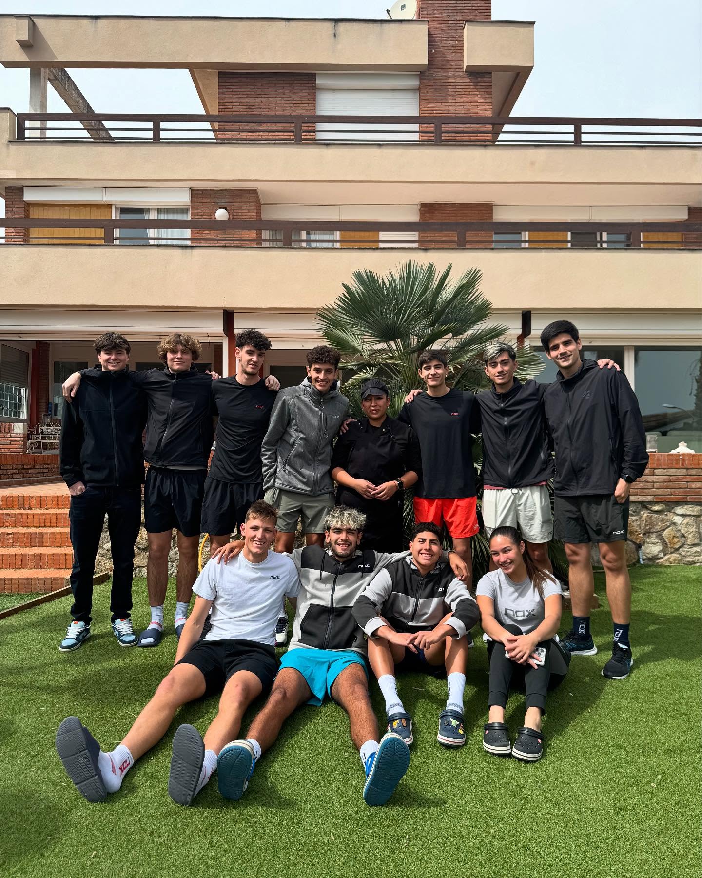 Hoy hemos vivido una emotiva despedida en la #NFA.
Marlene ha sido un miembro muy importante del staff de la academia, gracias por haber aportado tanto para el buen funcionamiento de la casa. 🫶🏻
¡Te echaremos de menos! ❤️