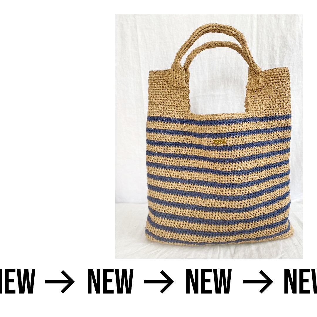 I designed a big tote bag perfect for the beach. PLAYA is available in different colors.
Handmade is always good 😊